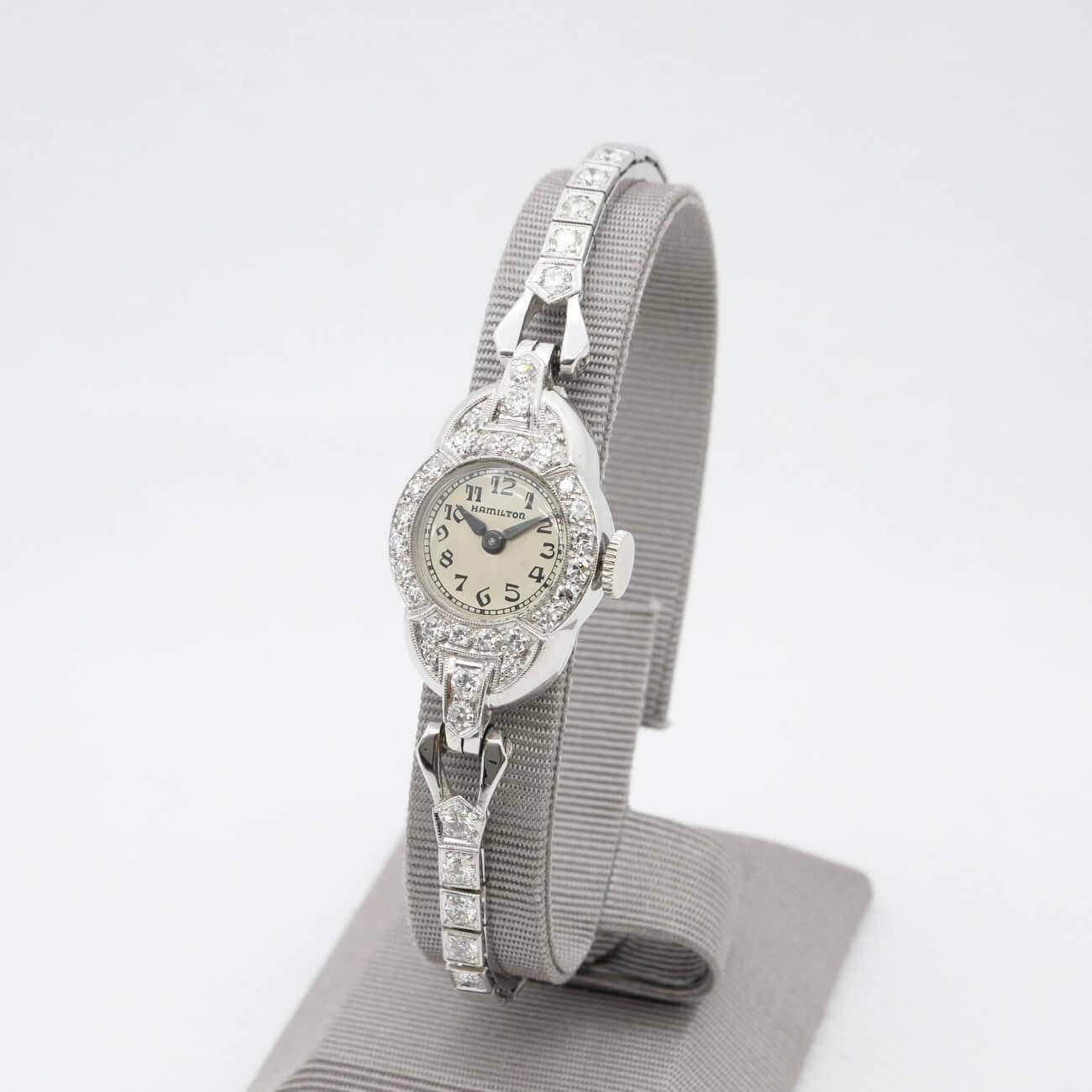 HAMILTON ROUND MODEL