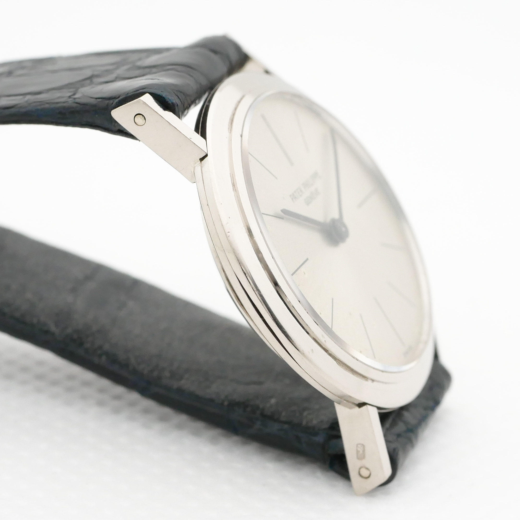 PATEK PHILIPPE ROUND MODEL