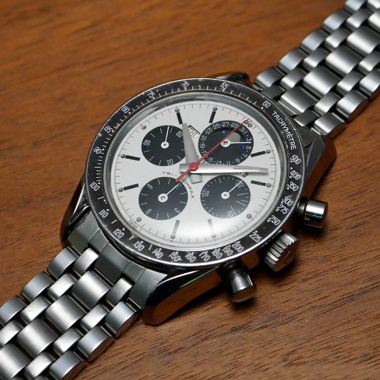 UNIVERSAL TRI COMPAX