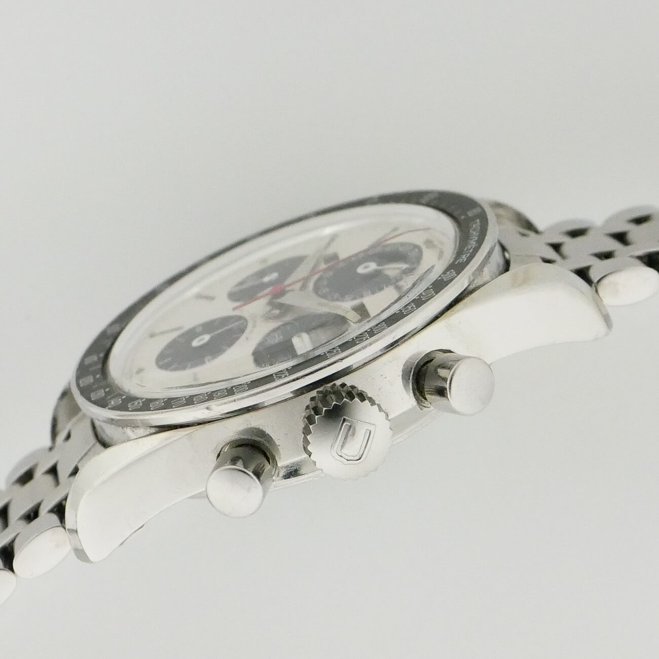 UNIVERSAL TRI COMPAX