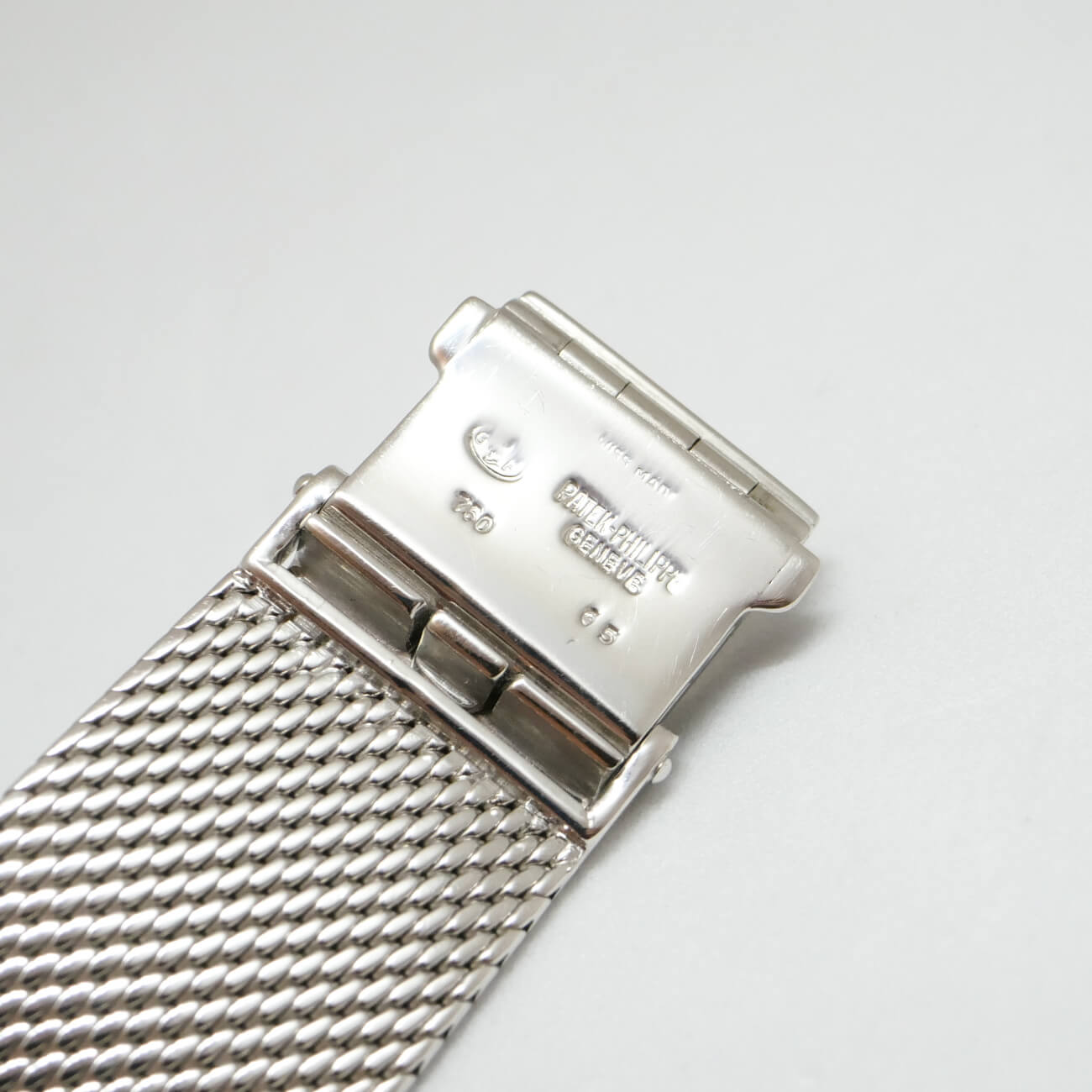 PATEK PHILIPPE ROUND MODEL