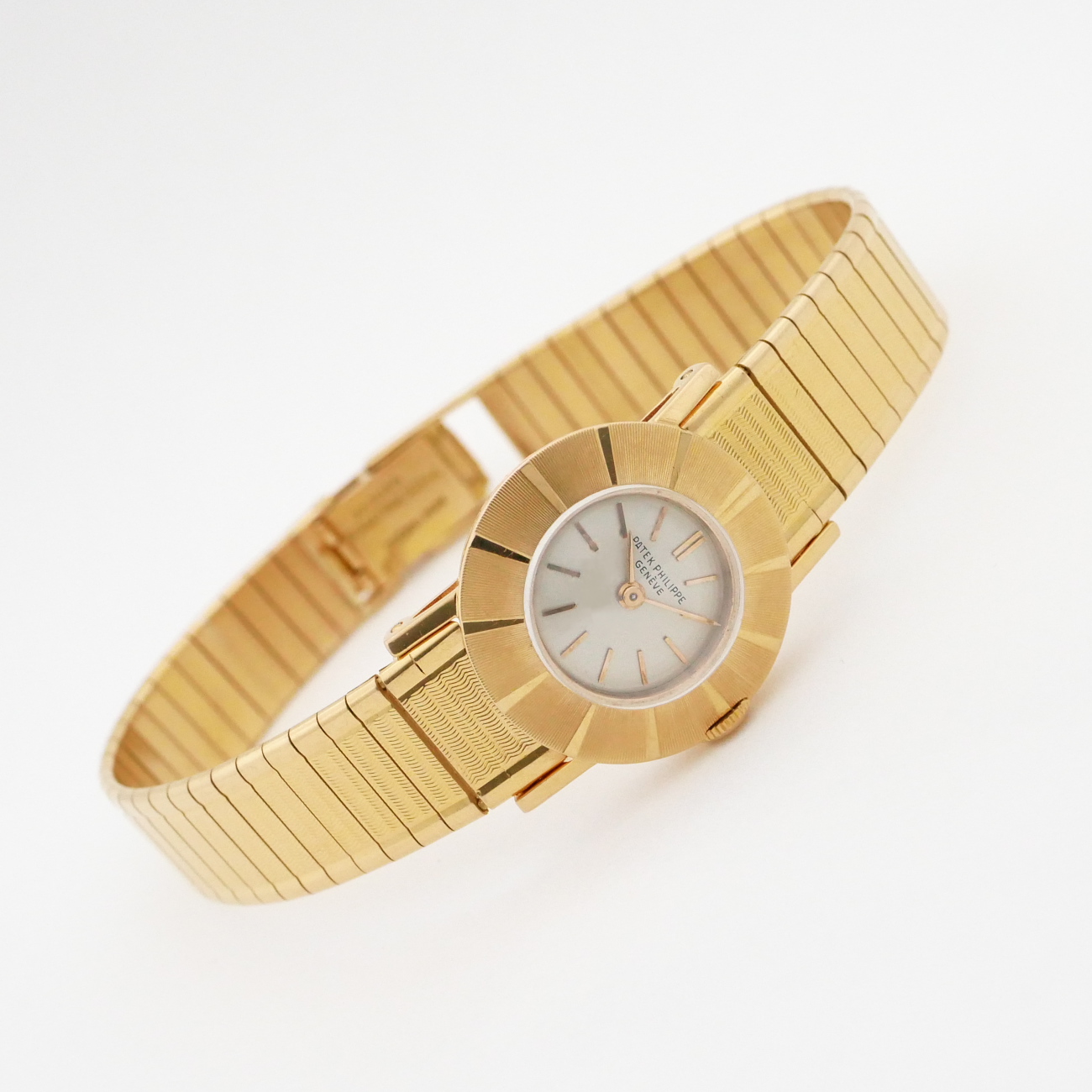 PATEK PHILIPPE ROUND MODEL