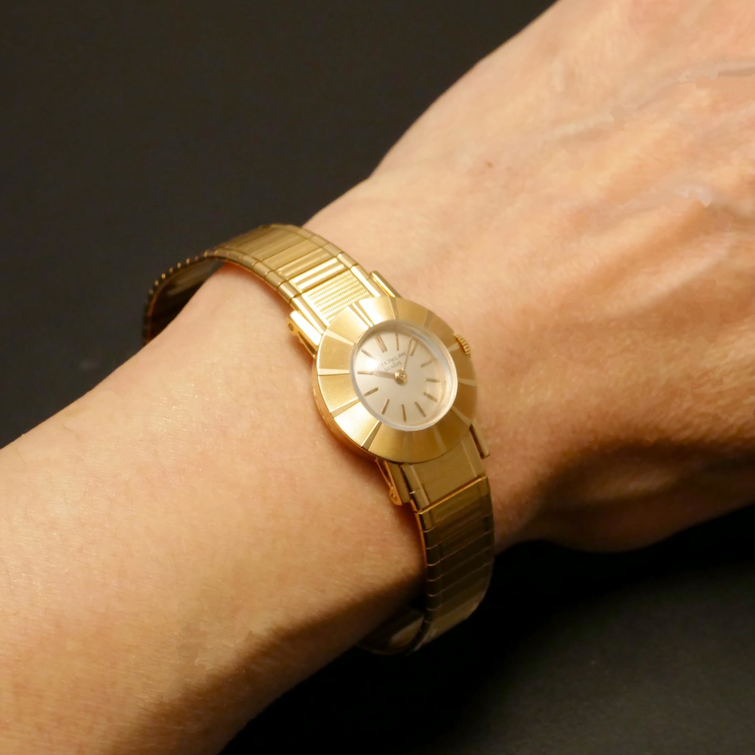 PATEK PHILIPPE ROUND MODEL