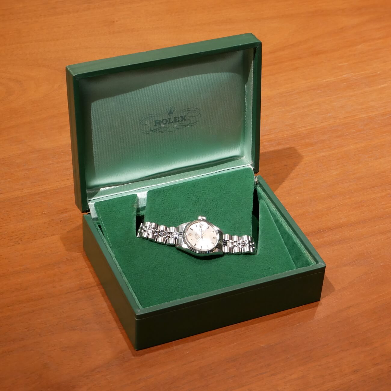 ROLEX OYSTER PERPETUAL DATE