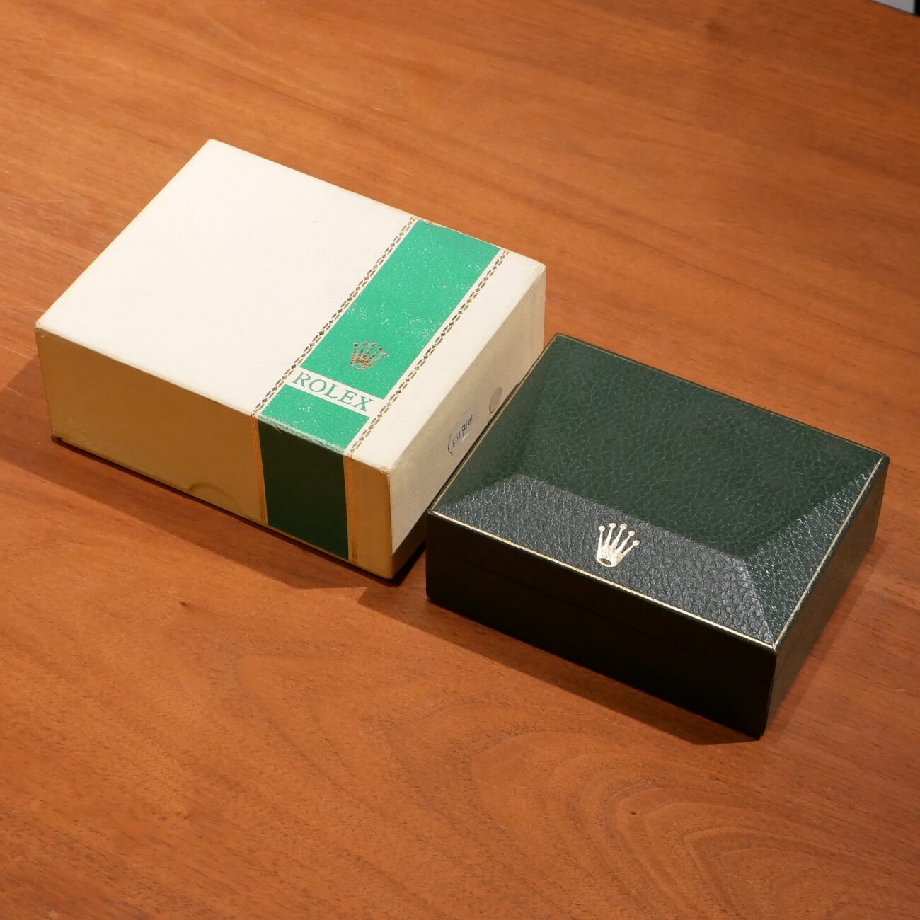 ROLEX OYSTER PERPETUAL DATE