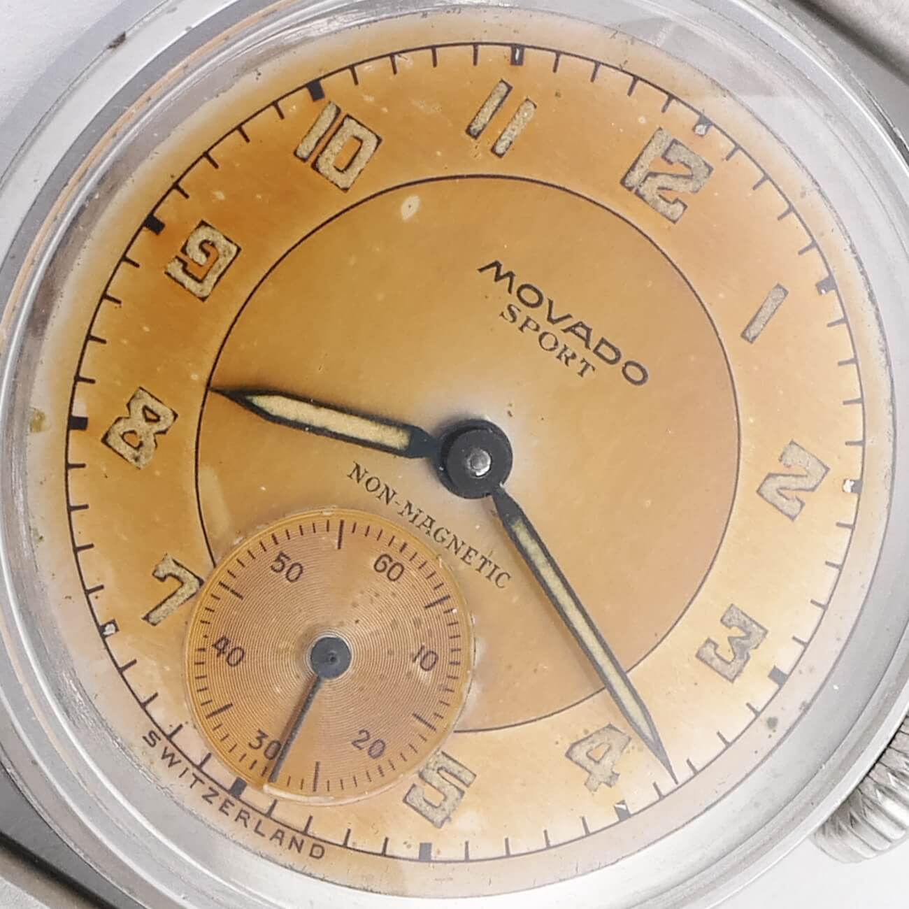MOVADO ROUND MODEL