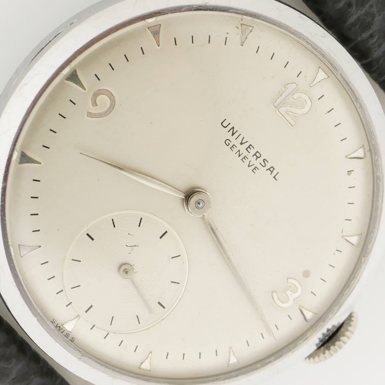 UNIVERSAL ROUND MODEL