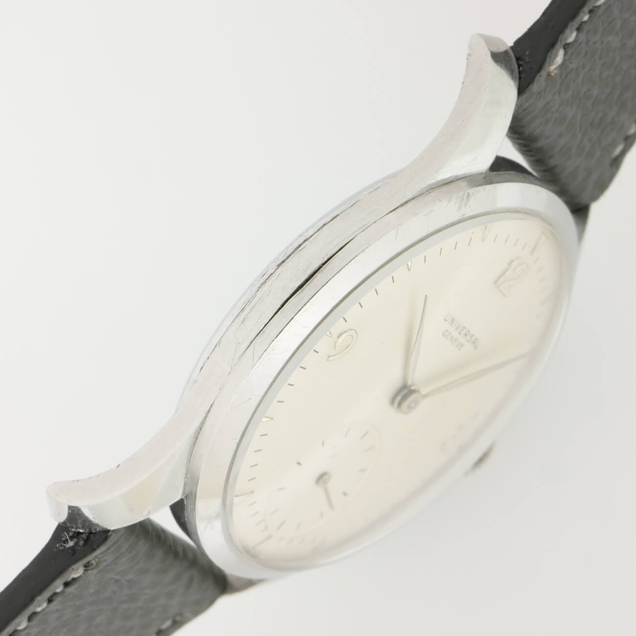 UNIVERSAL ROUND MODEL