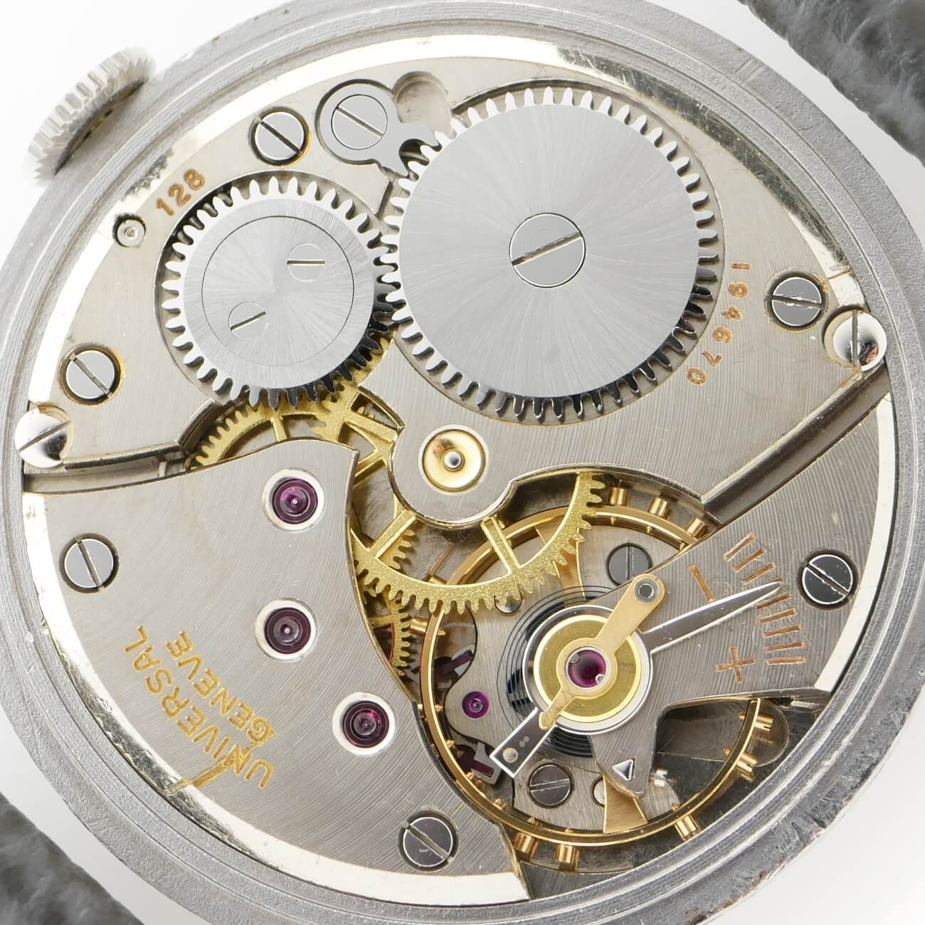 UNIVERSAL ROUND MODEL