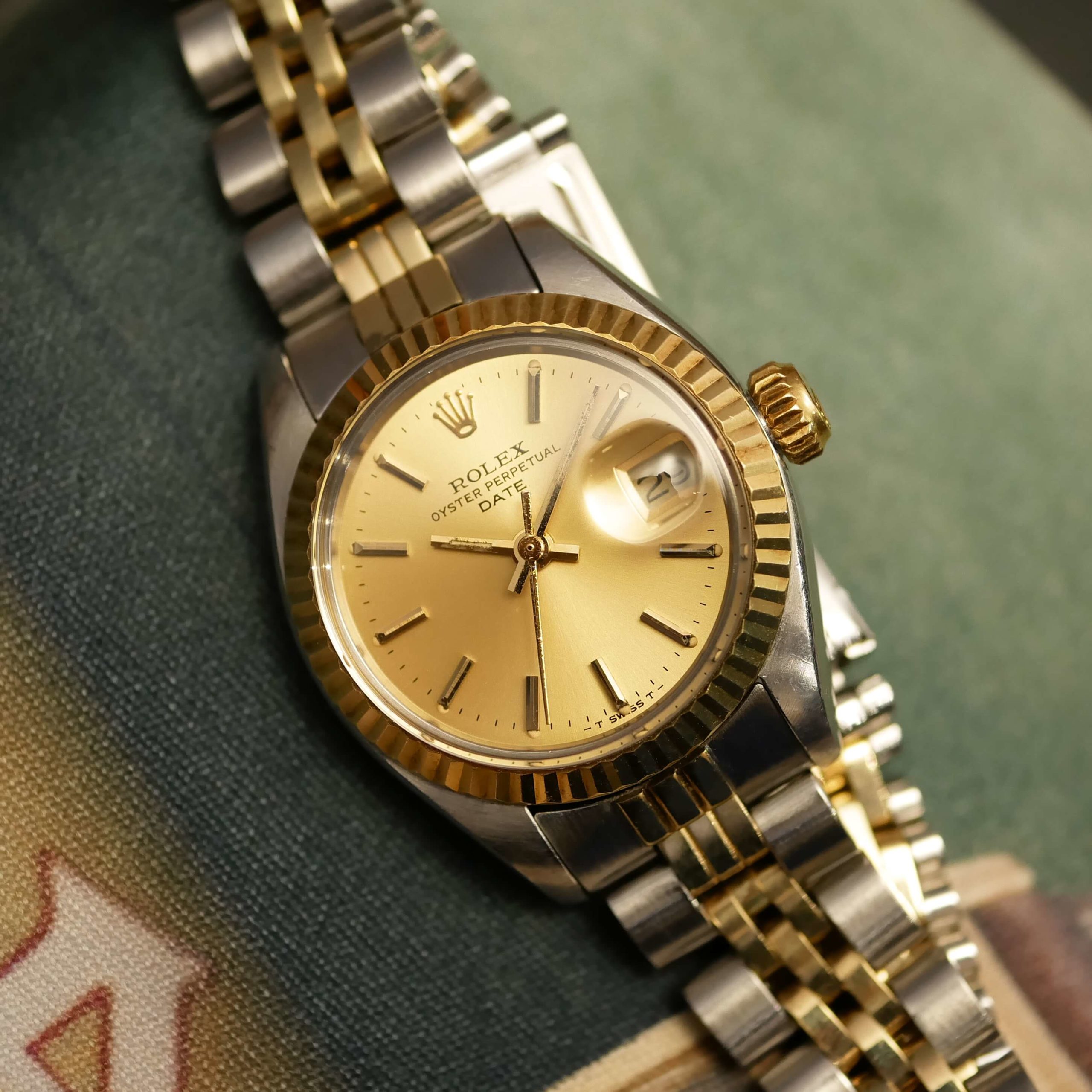 ROLEX OYSTER PERPETUAL DATE