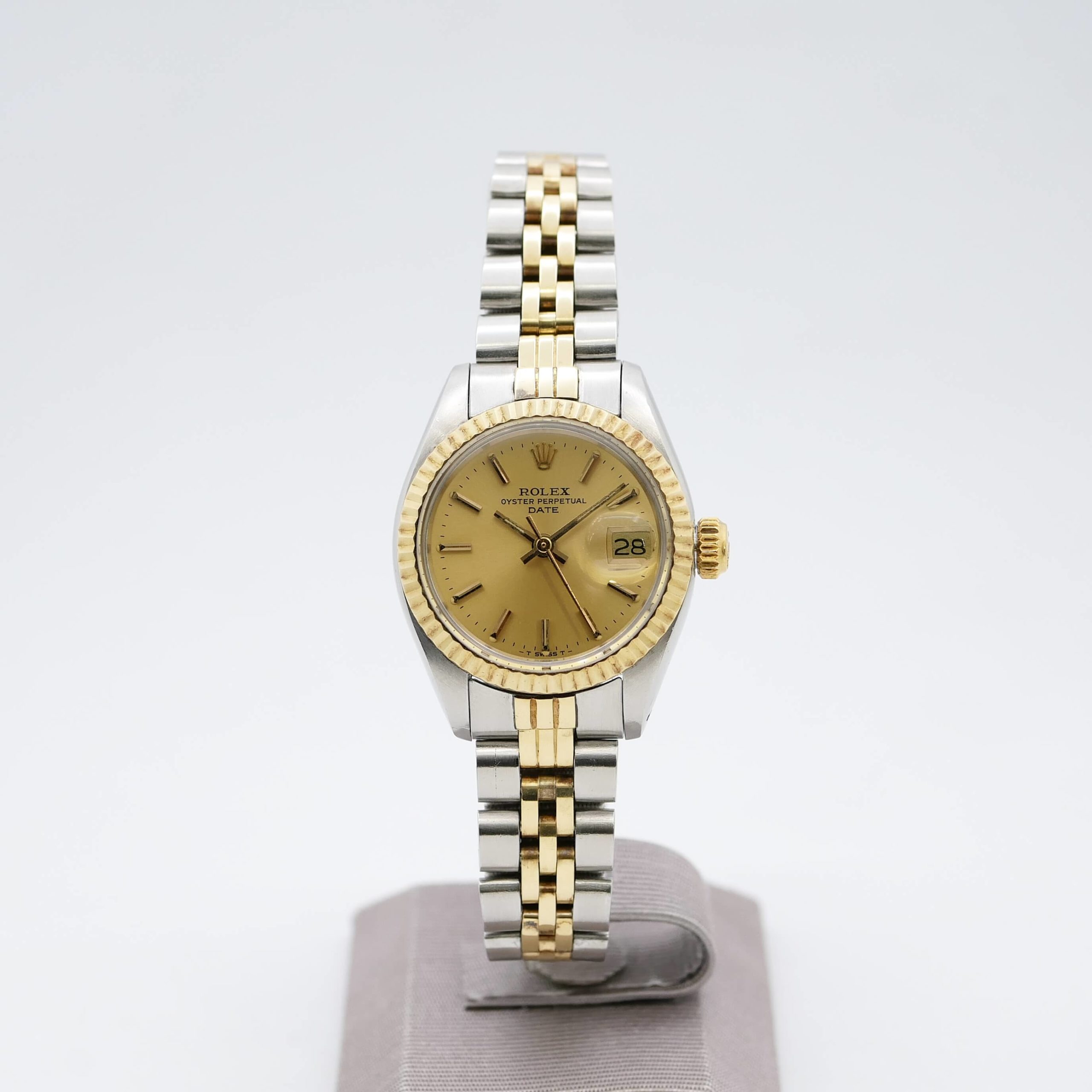 ROLEX OYSTER PERPETUAL DATE