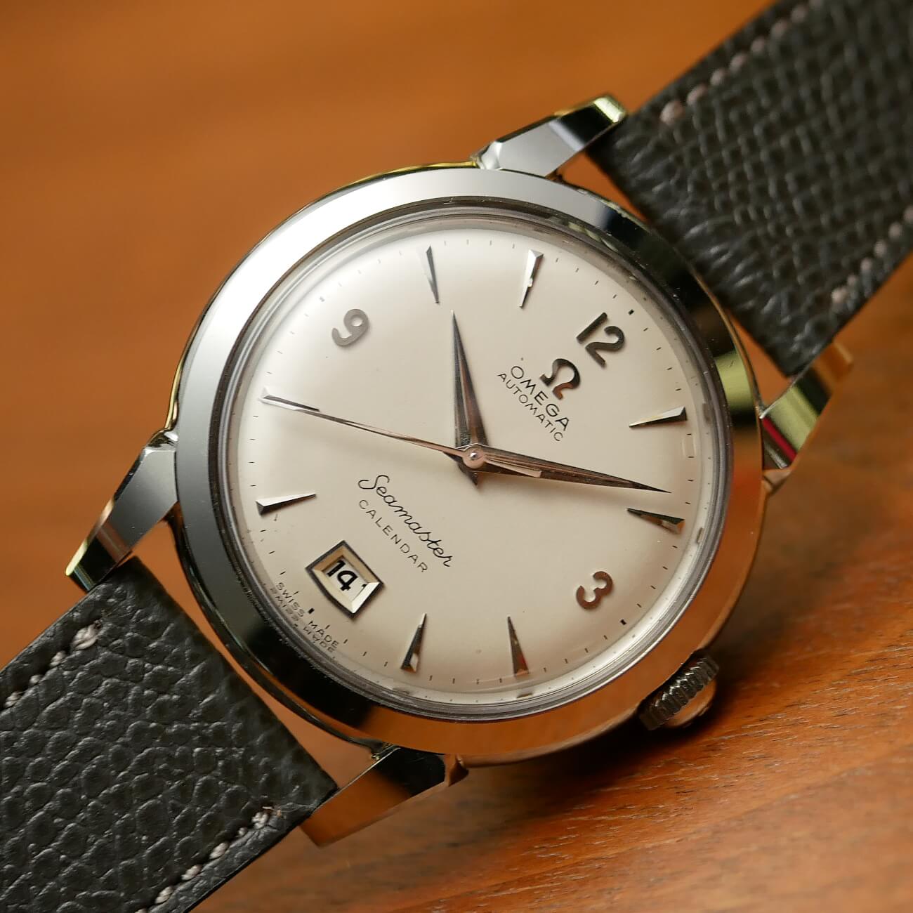 OMEGA SEAMASTER CALENDAR