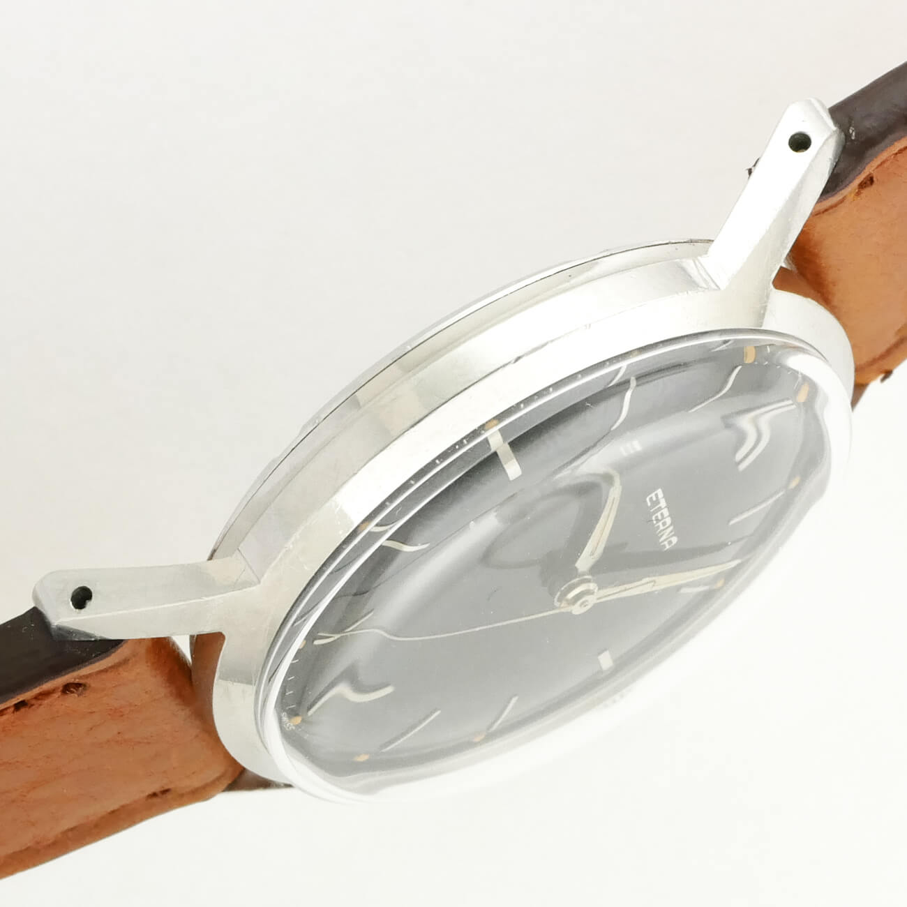 ETERNA ROUND MODEL