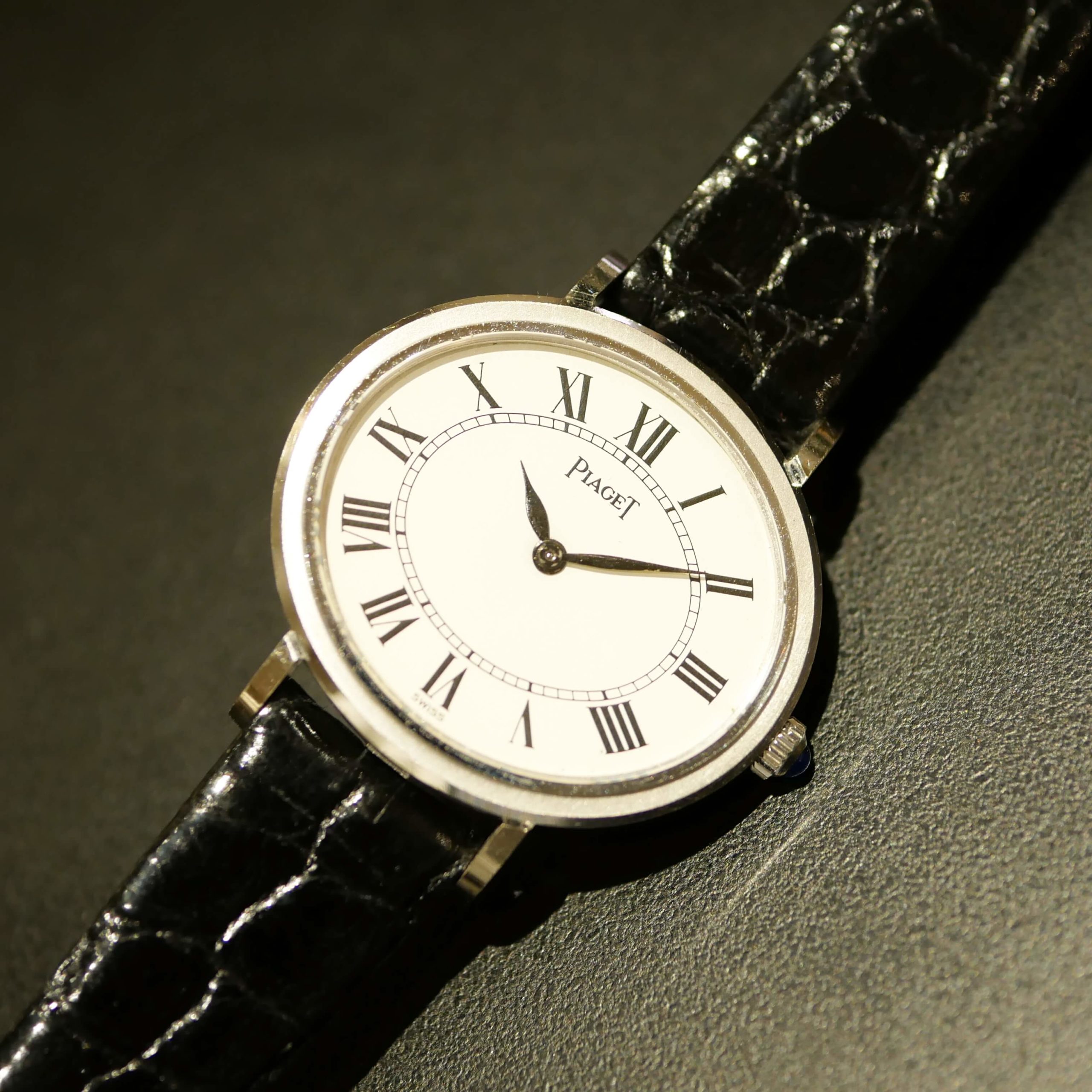 PIAGET ROUND MODEL
