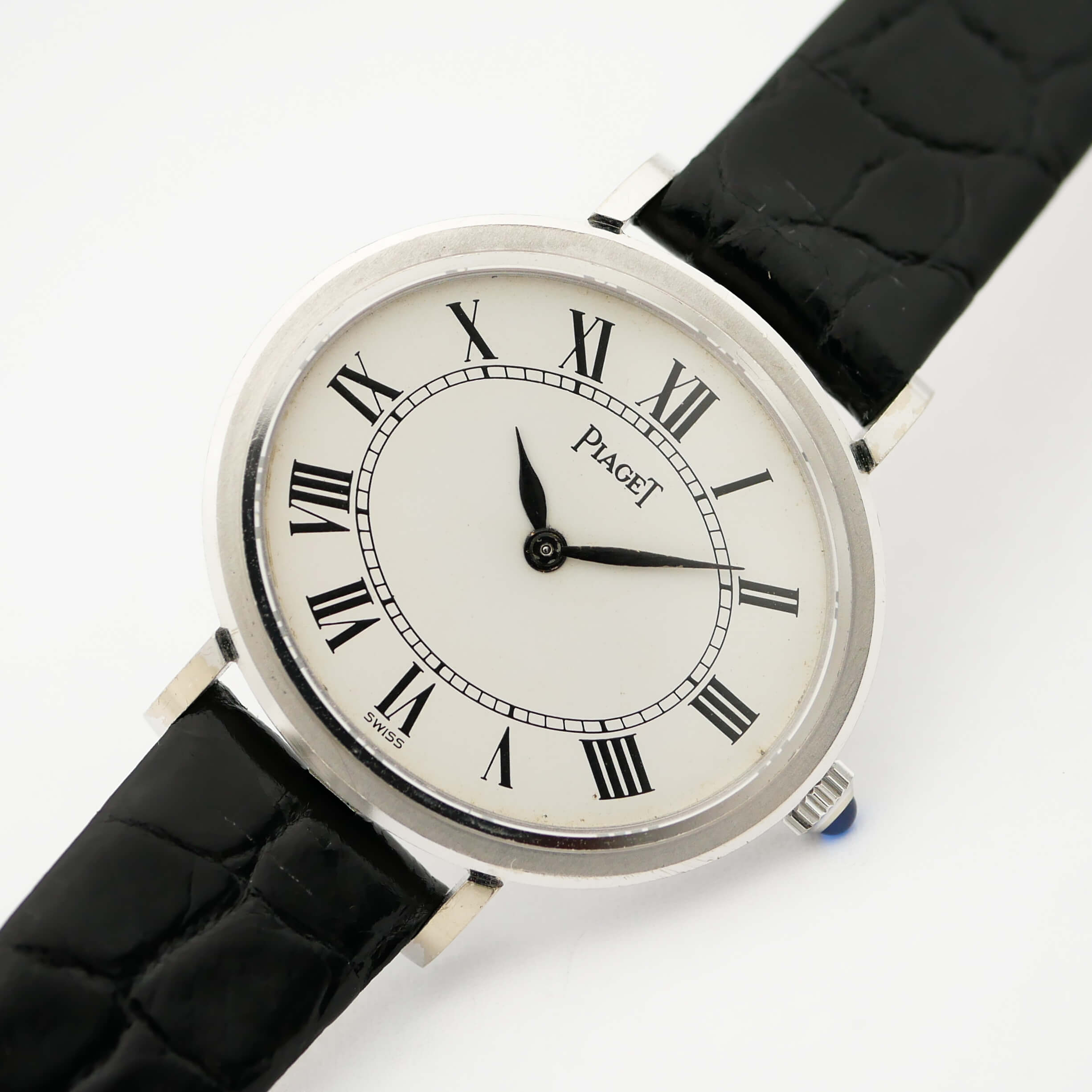 PIAGET ROUND MODEL
