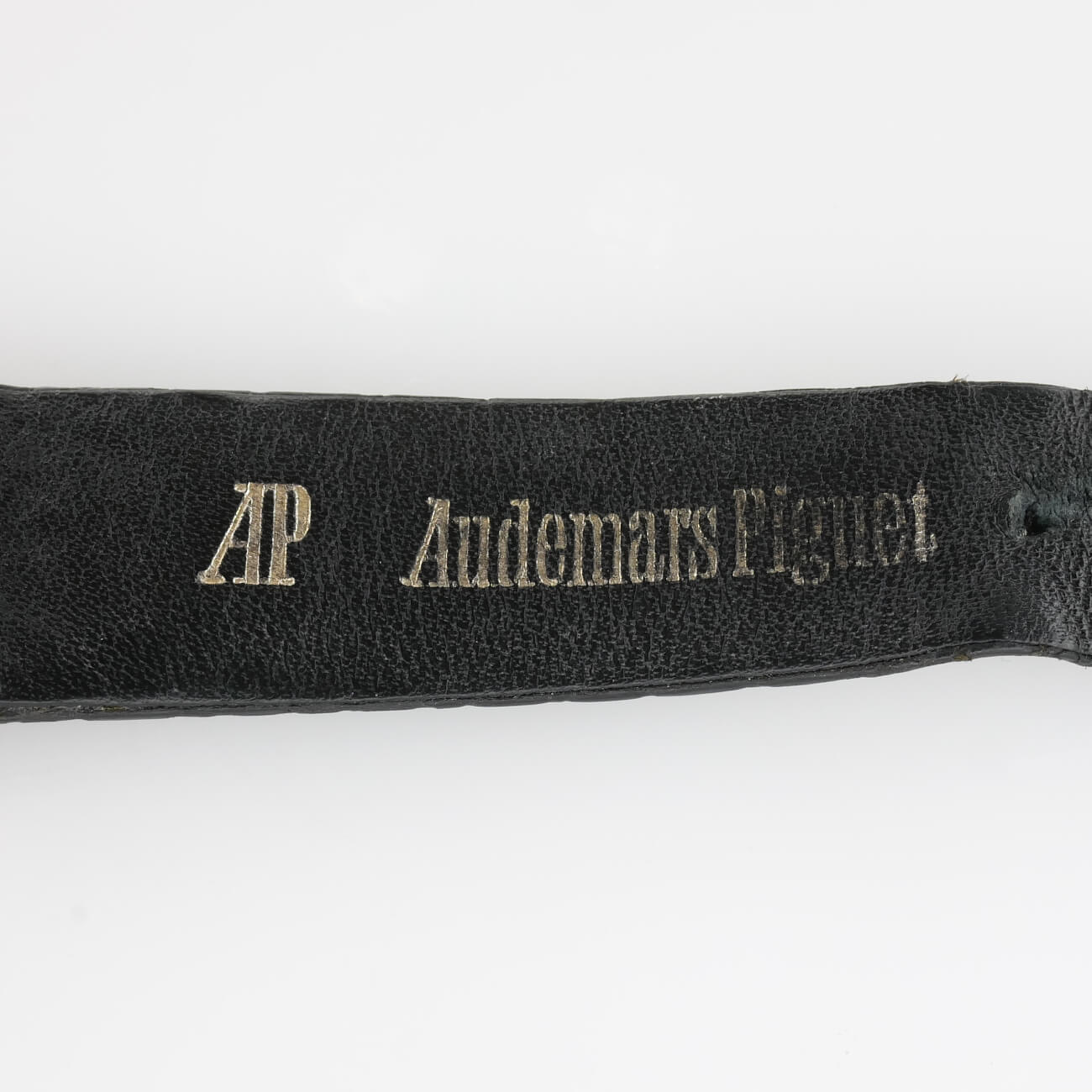 AUDEMARS PIGUET ROUND MODEL