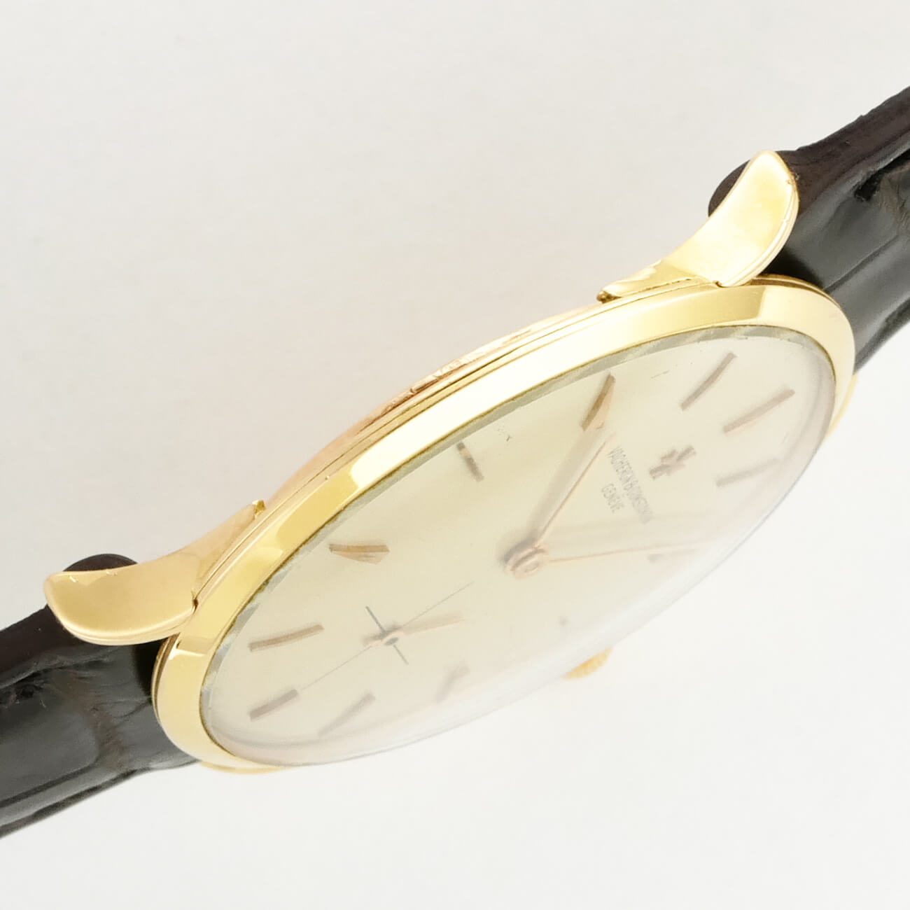 VACHERON & CONSTANTIN ROUND MODEL