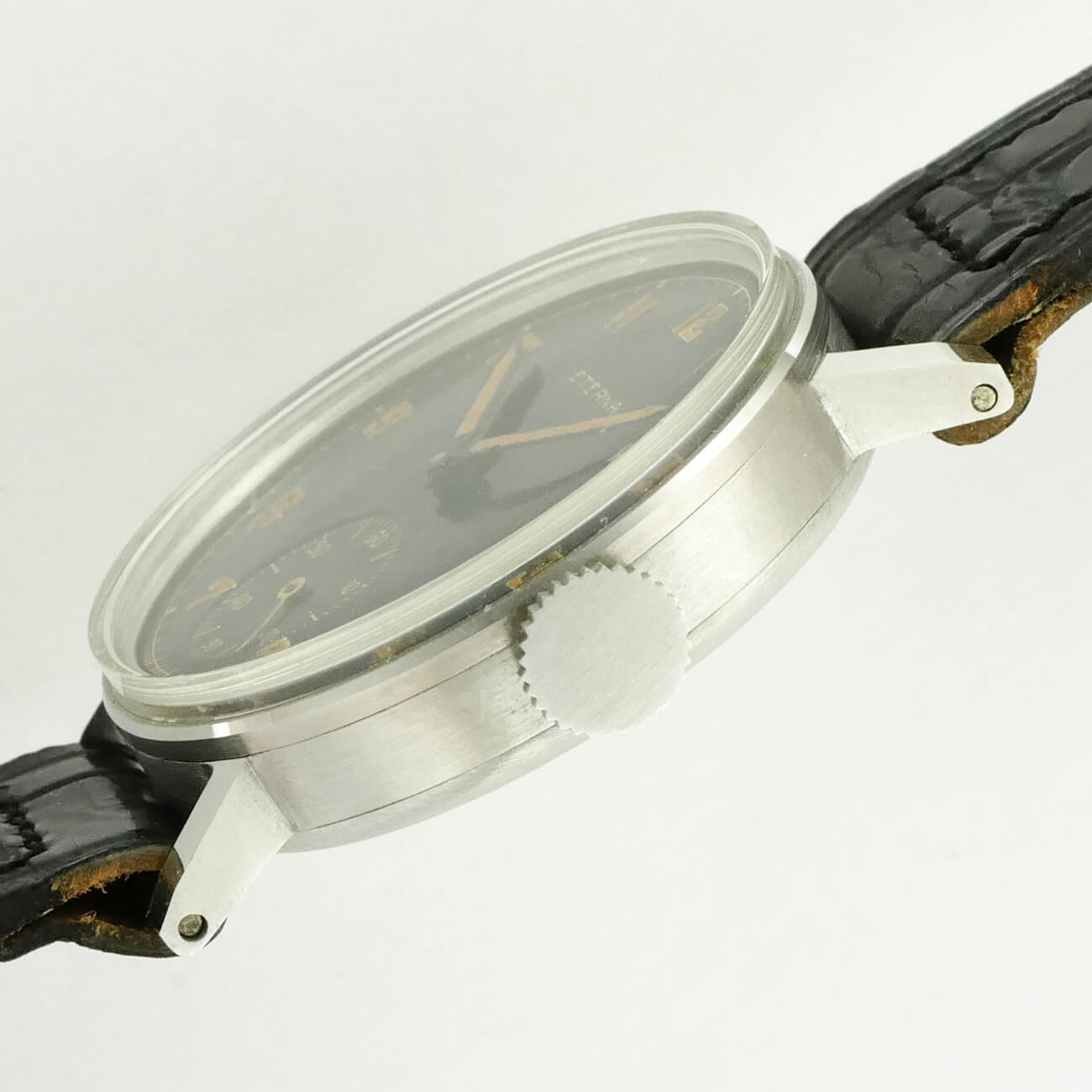 ETERNA ROUND MODEL