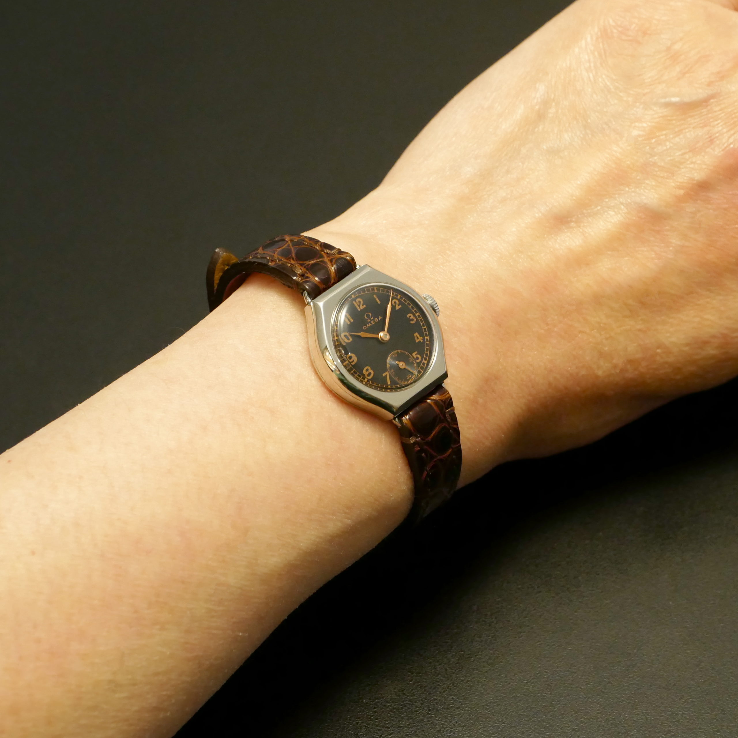 OMEGA ART DECO