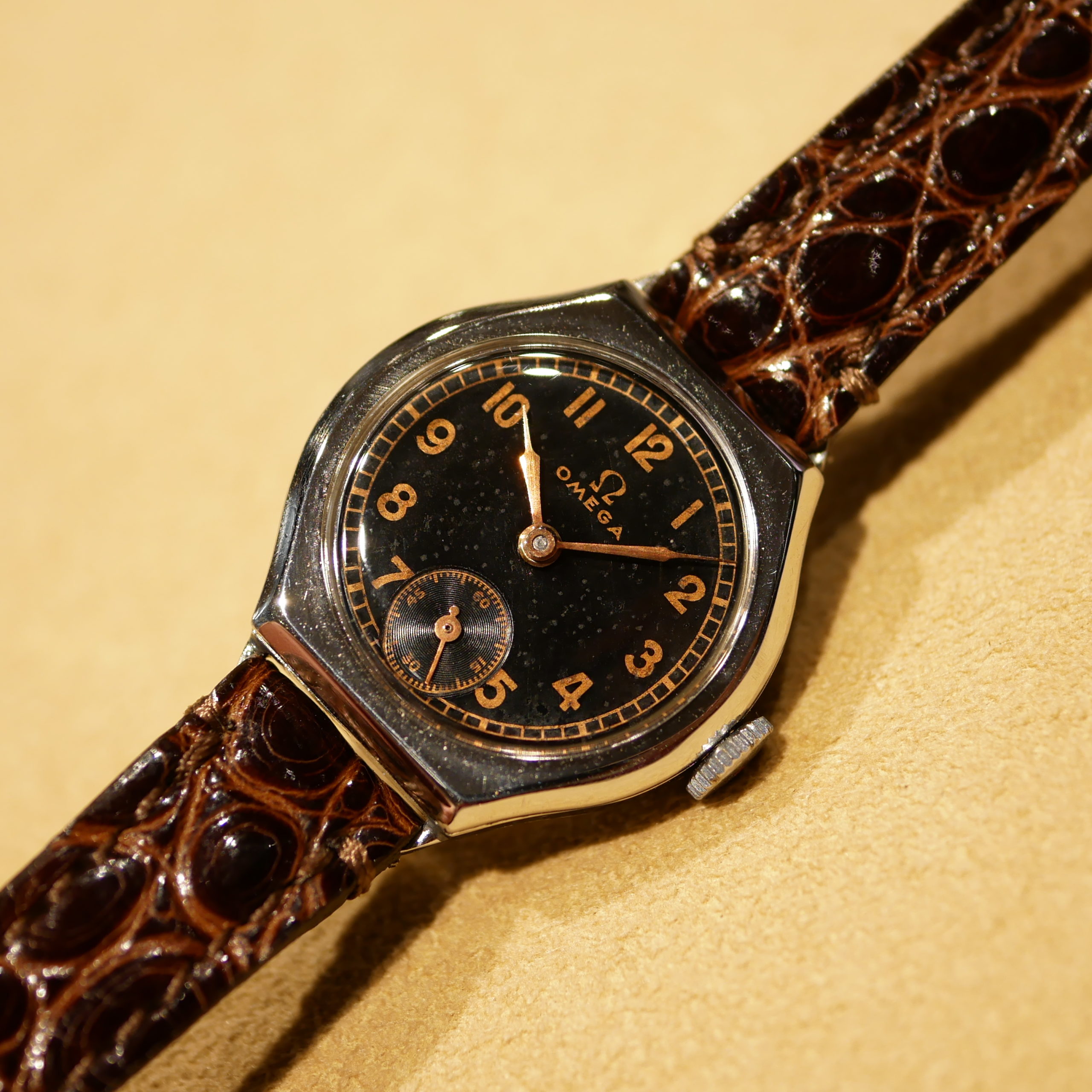 OMEGA ART DECO