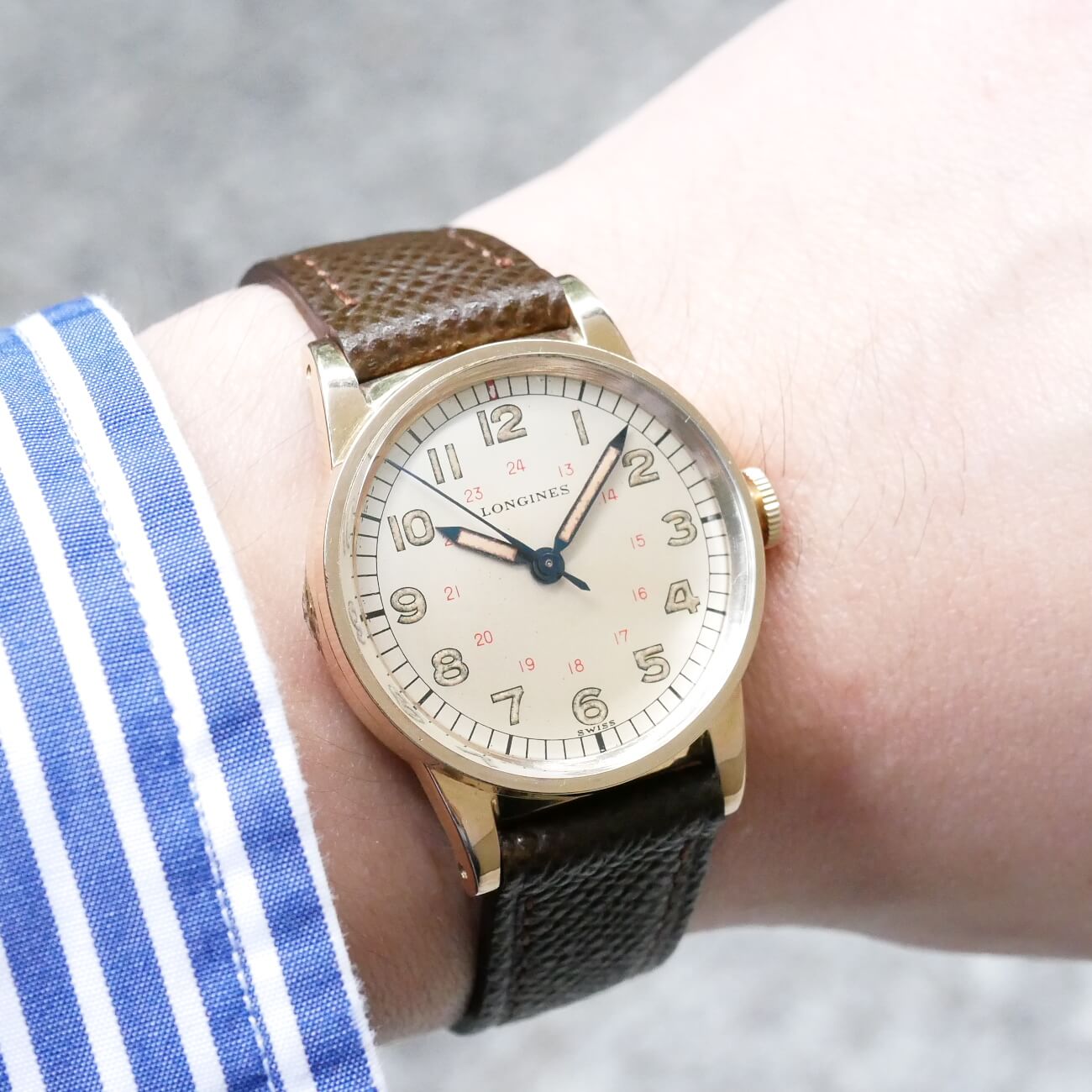 LONGINES ROUND MODEL