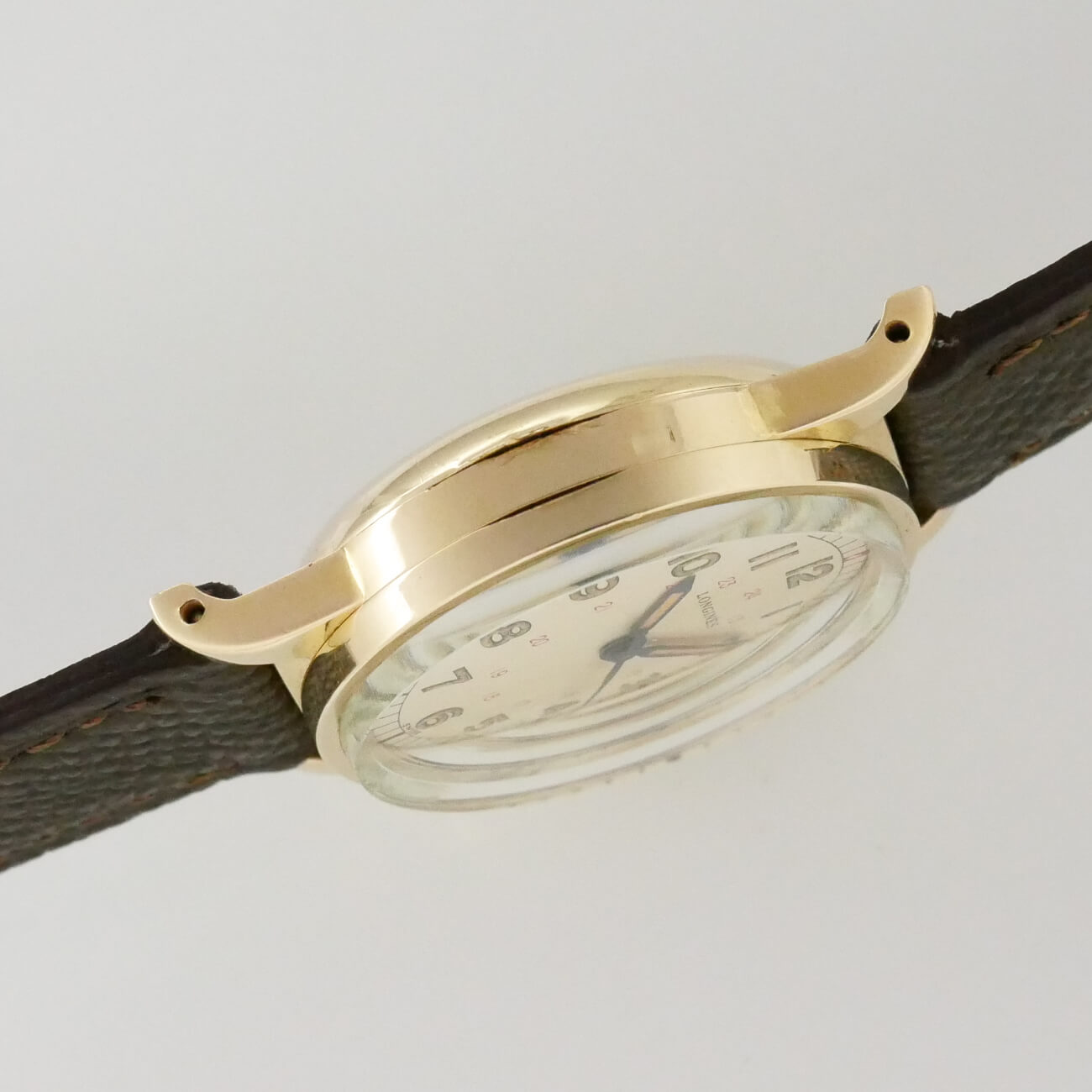 LONGINES ROUND MODEL