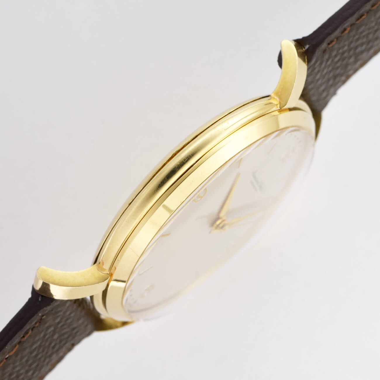 IWC ROUND MODEL