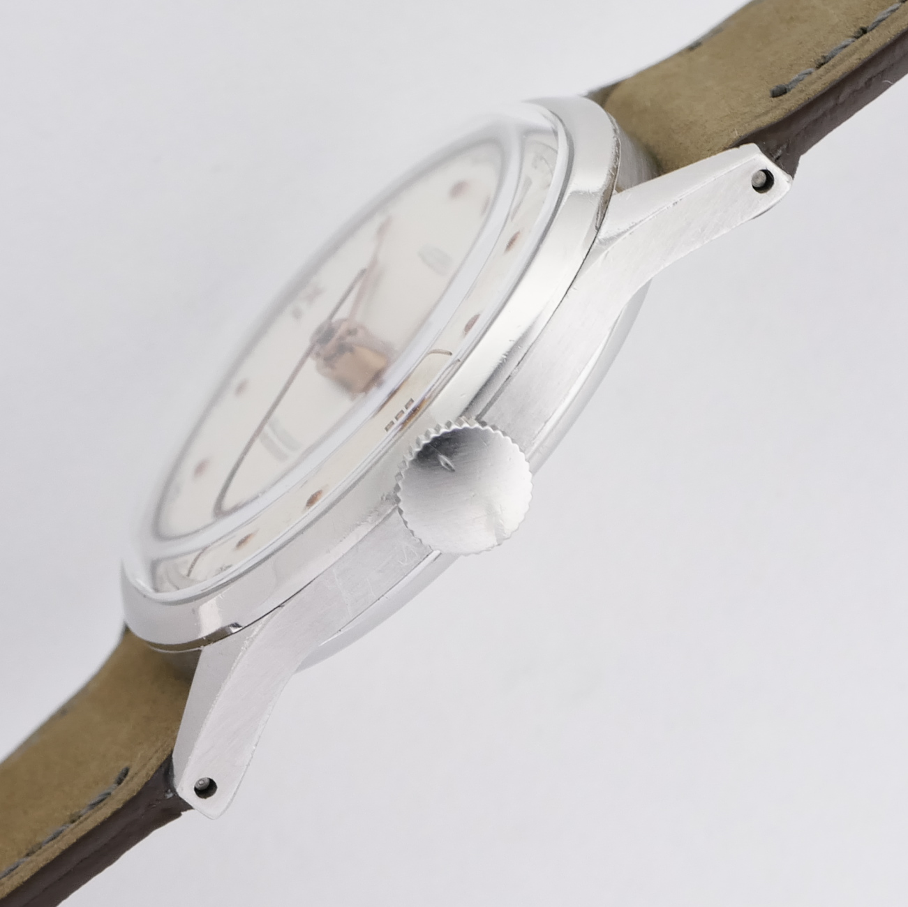 LEMANIA ROUND MODEL
