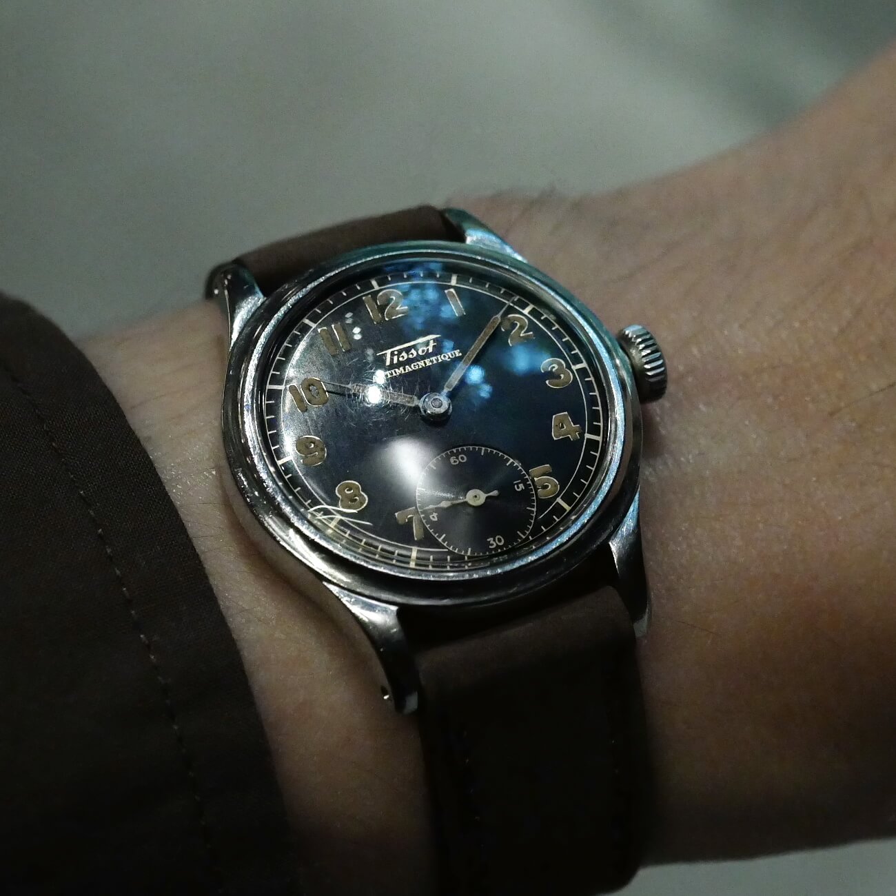TISSOT ROUND MODEL