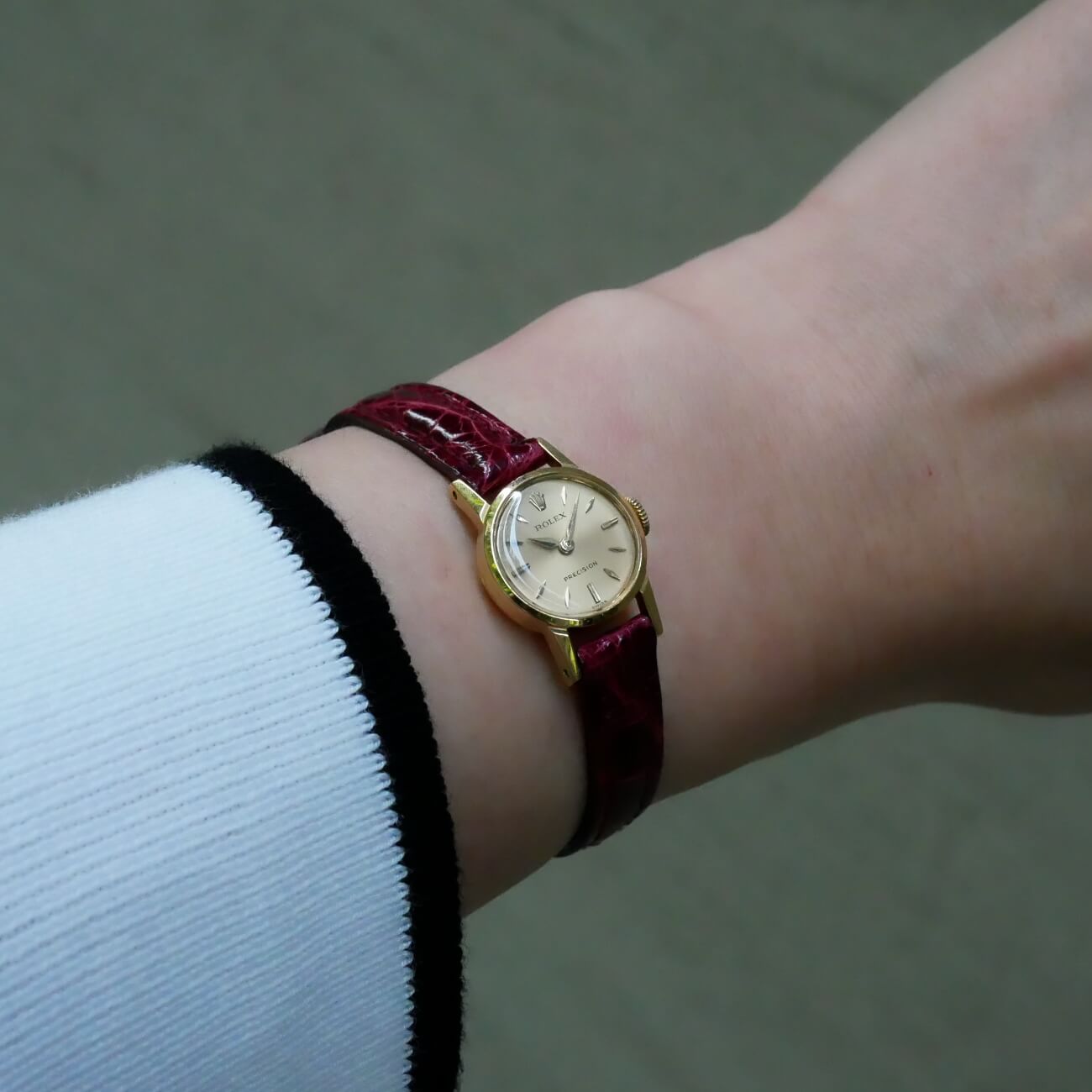 ROLEX ROUND MODEL