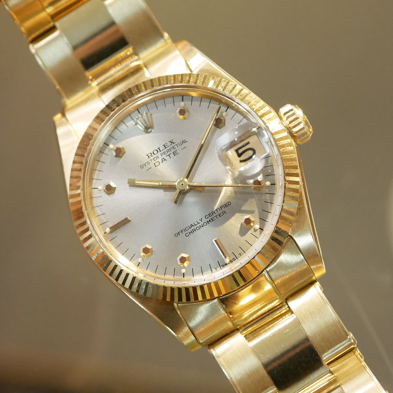 ROLEX OYSTER PERPETUAL DATE