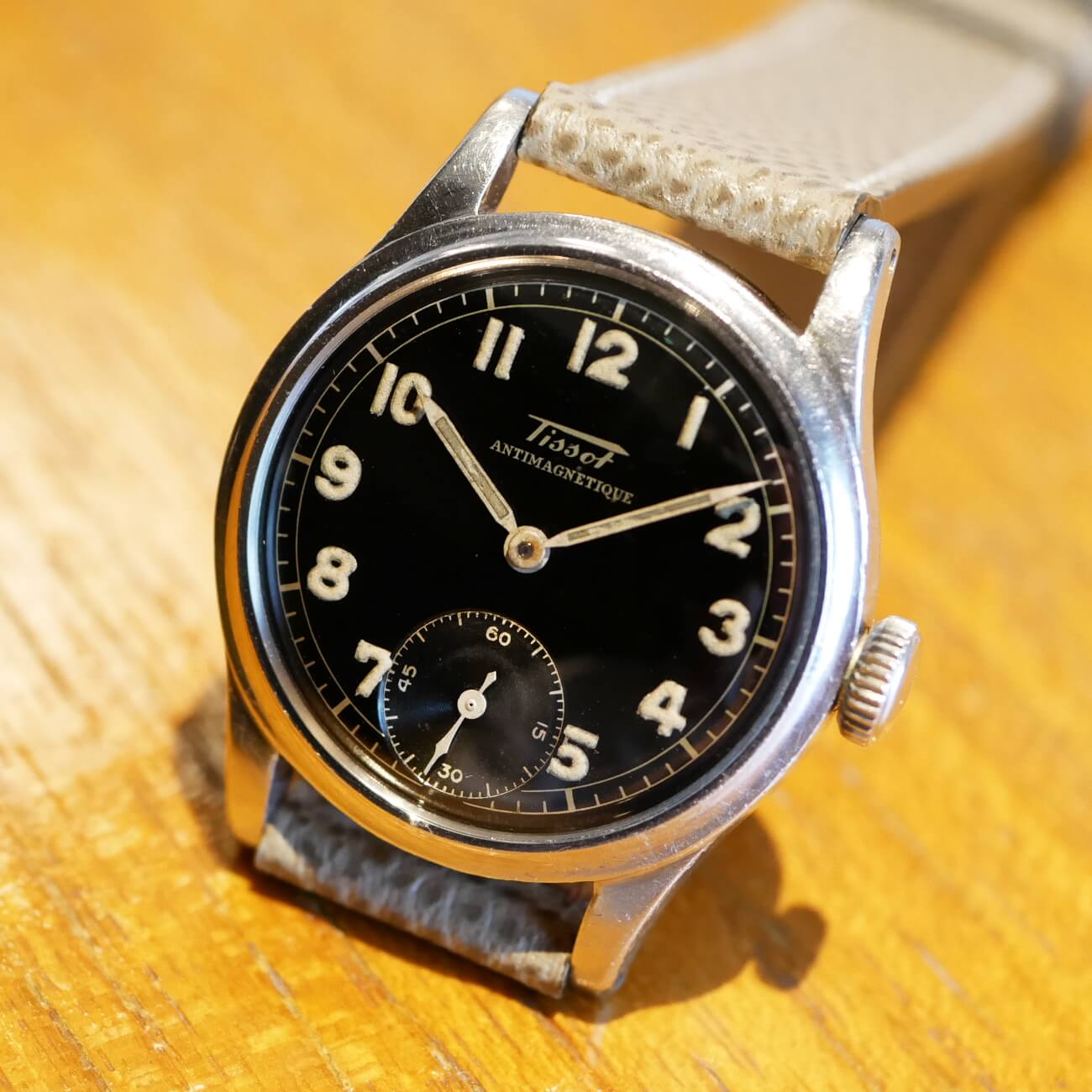 TISSOT ROUND MODEL
