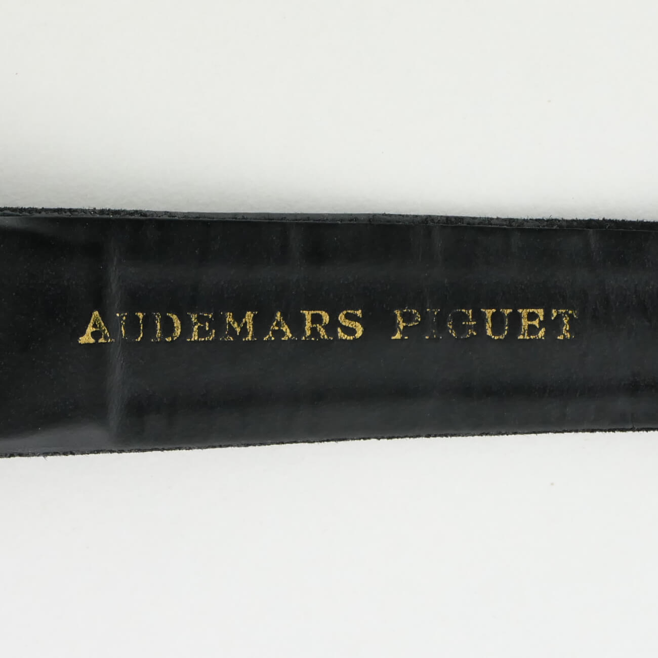 AUDEMARS PIGUET ROUND MODEL