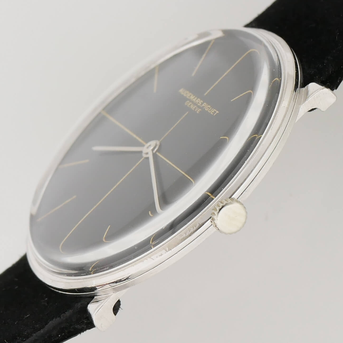 AUDEMARS PIGUET ROUND MODEL