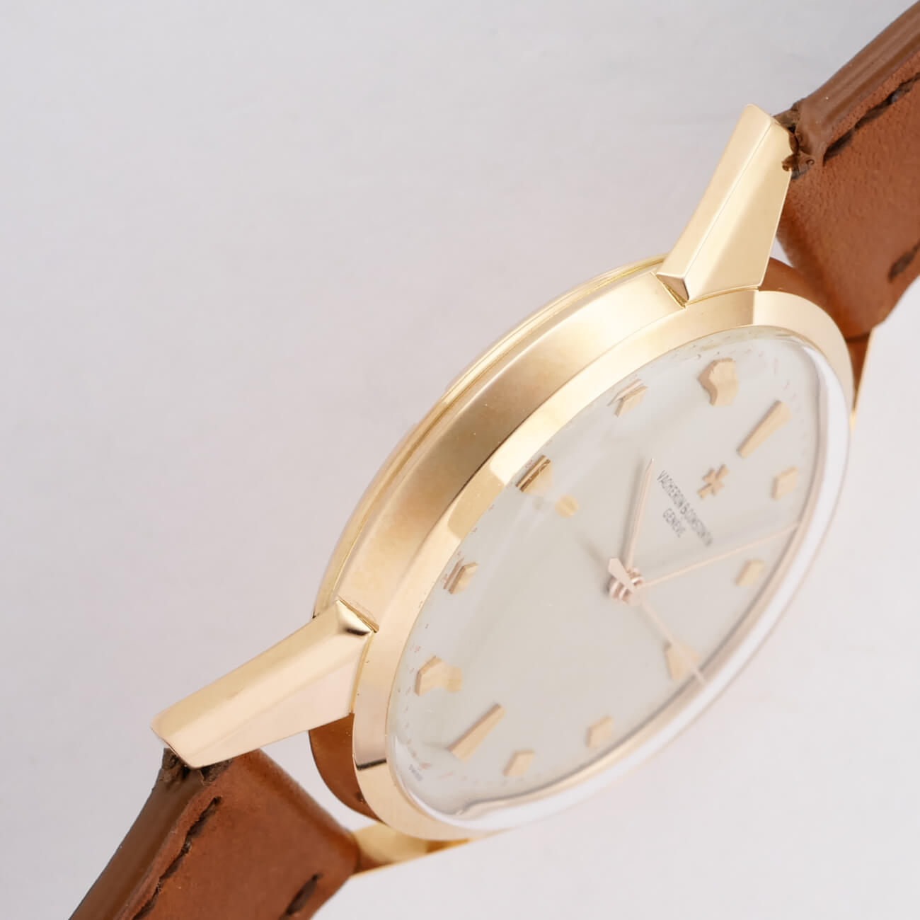VACHERON & CONSTANTIN ROUND MODEL