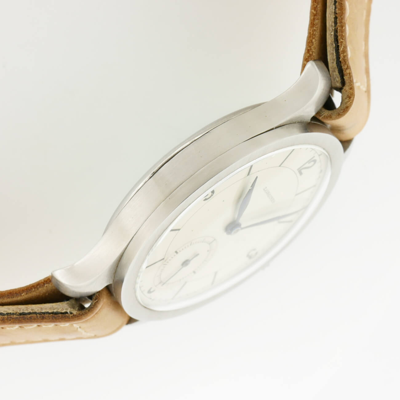 LONGINES ROUND MODEL ”NOS”