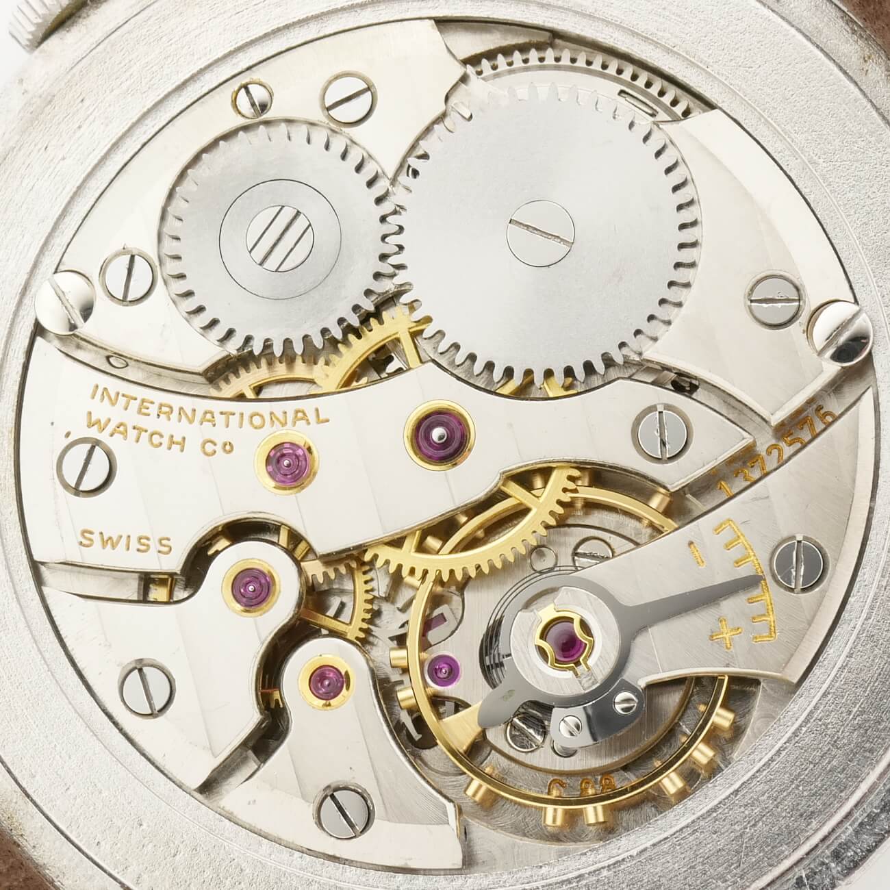 IWC ROUND MODEL