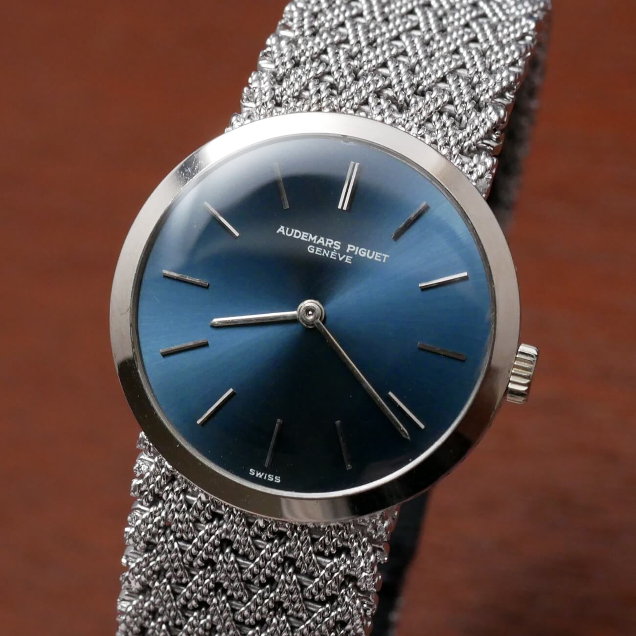 AUDEMARS PIGUET ROUND MODEL