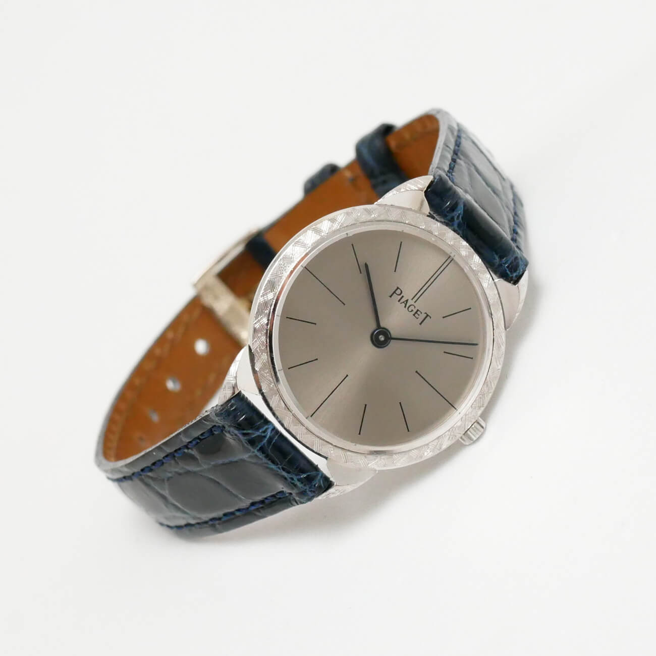 PIAGET ROUND MODEL