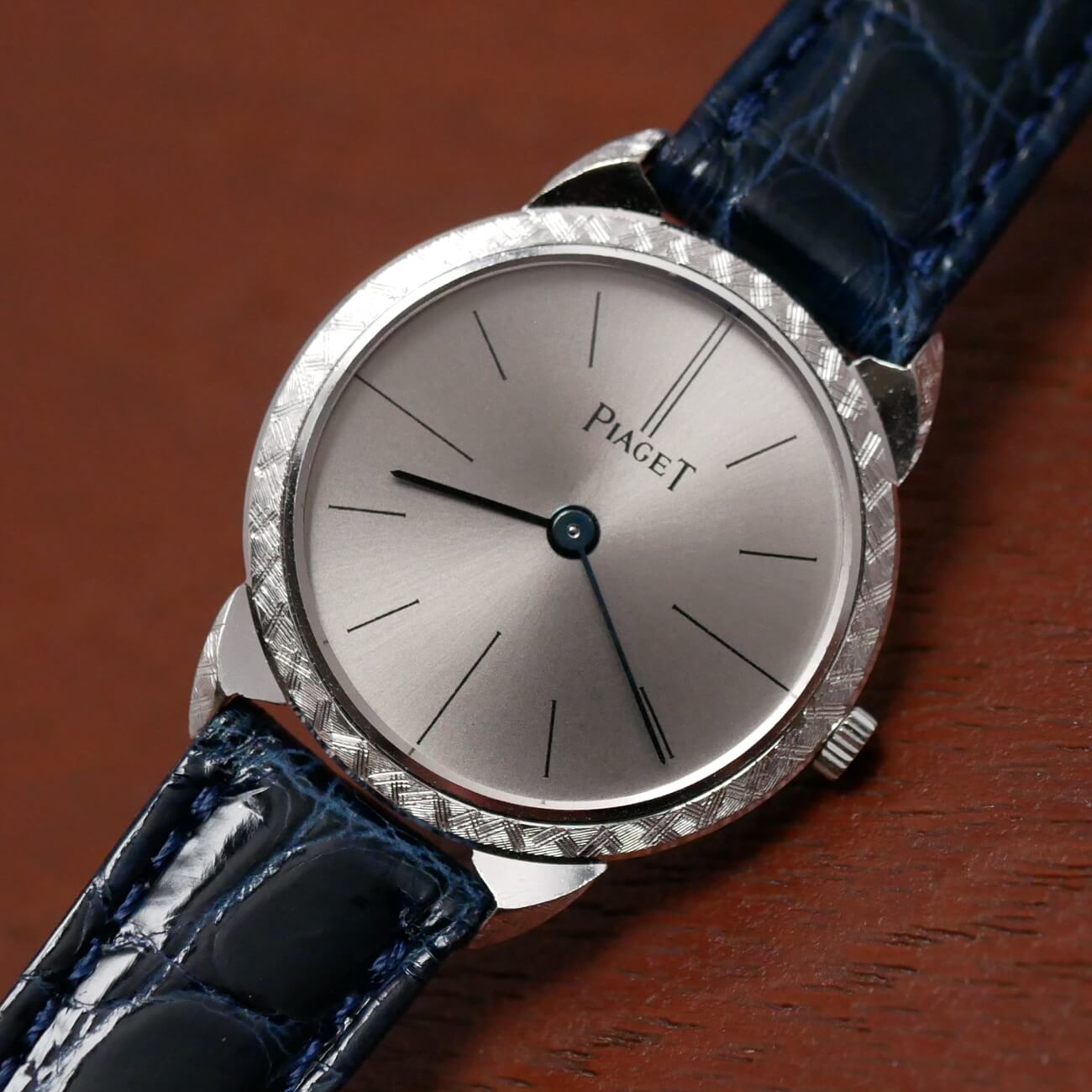 PIAGET ROUND MODEL