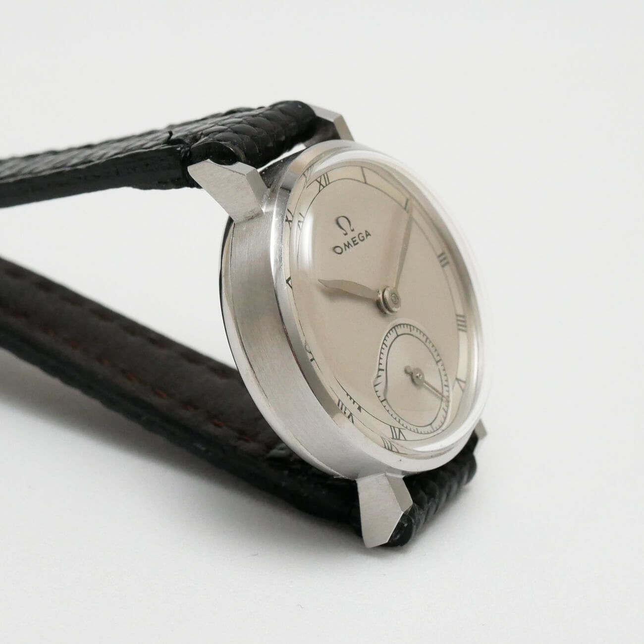 OMEGA ROUND MODEL N.O.S