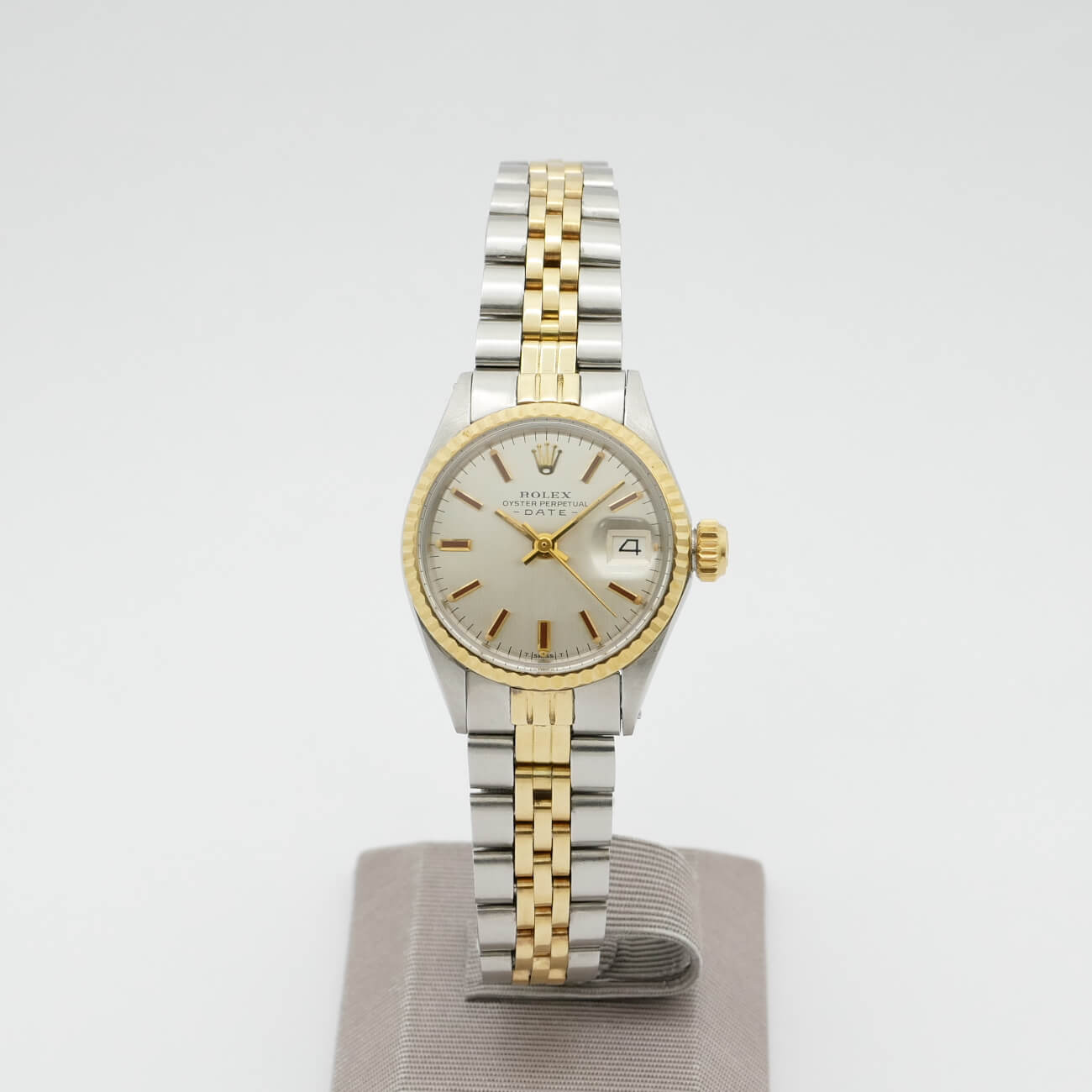 ROLEX OYSTER PERPETUAL DATE 