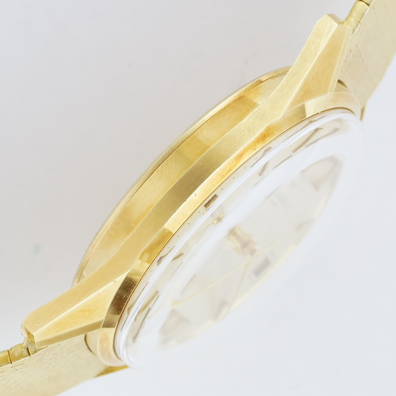 IWC ROUND MODEL