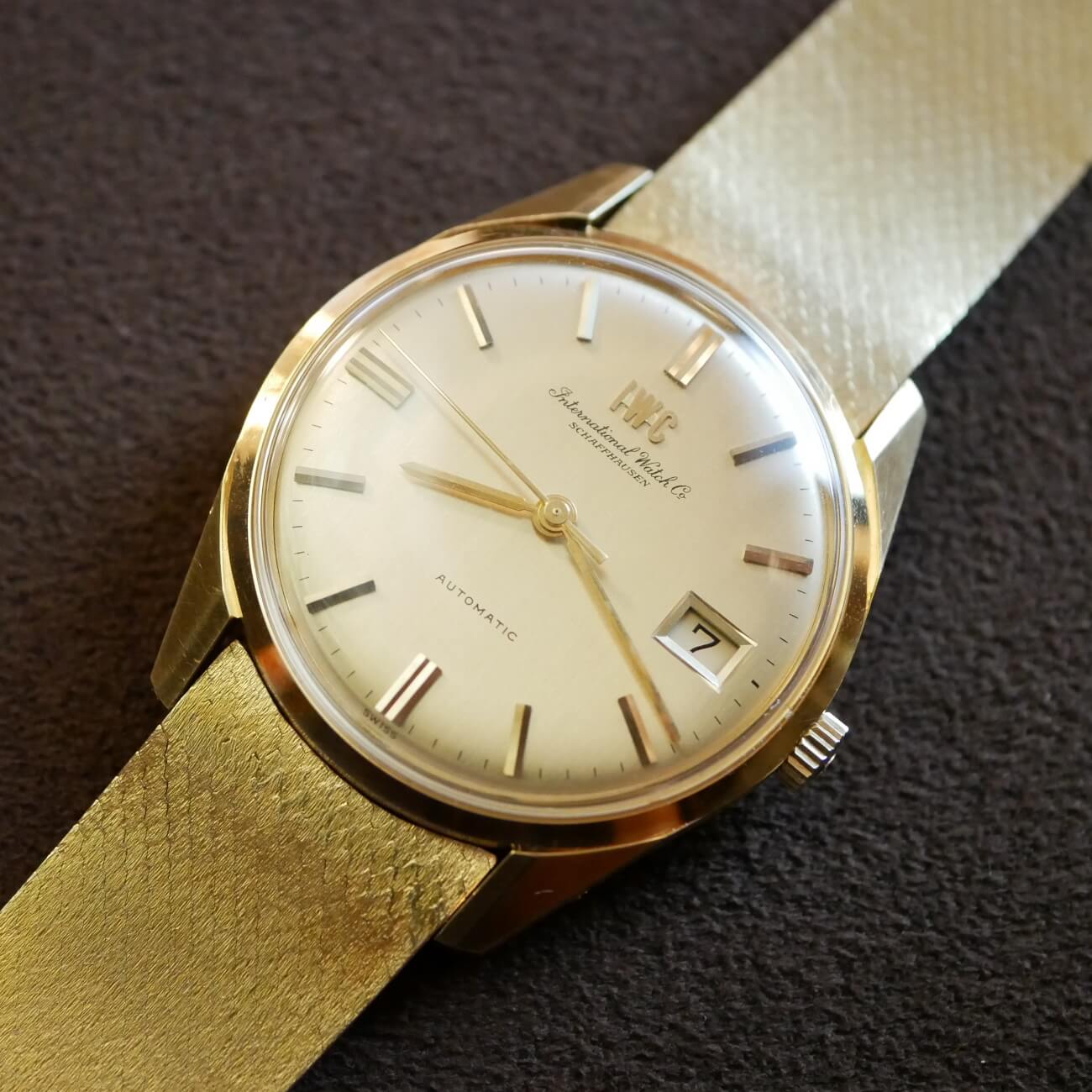 IWC ROUND MODEL