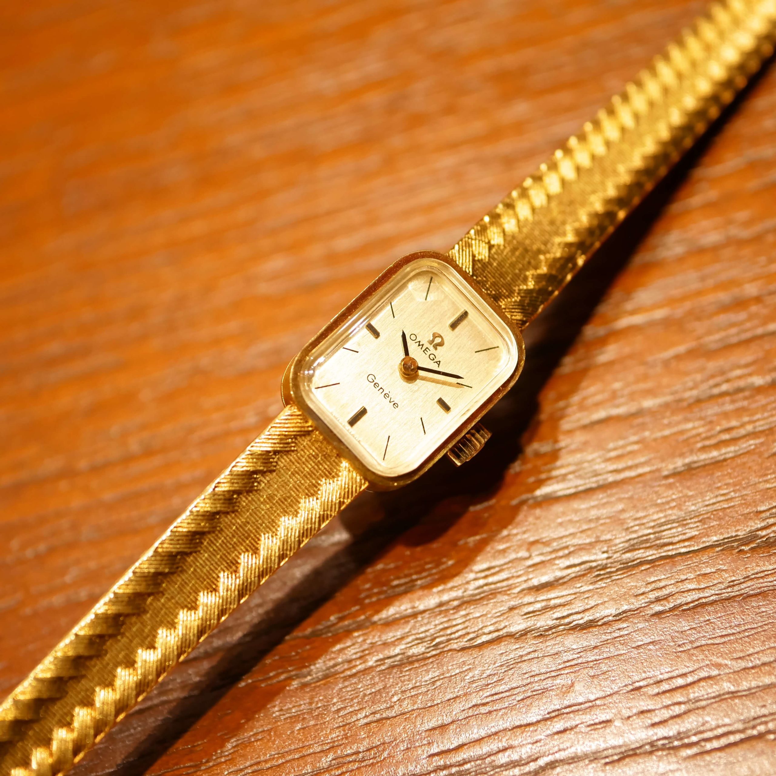 OMEGA GENEVE