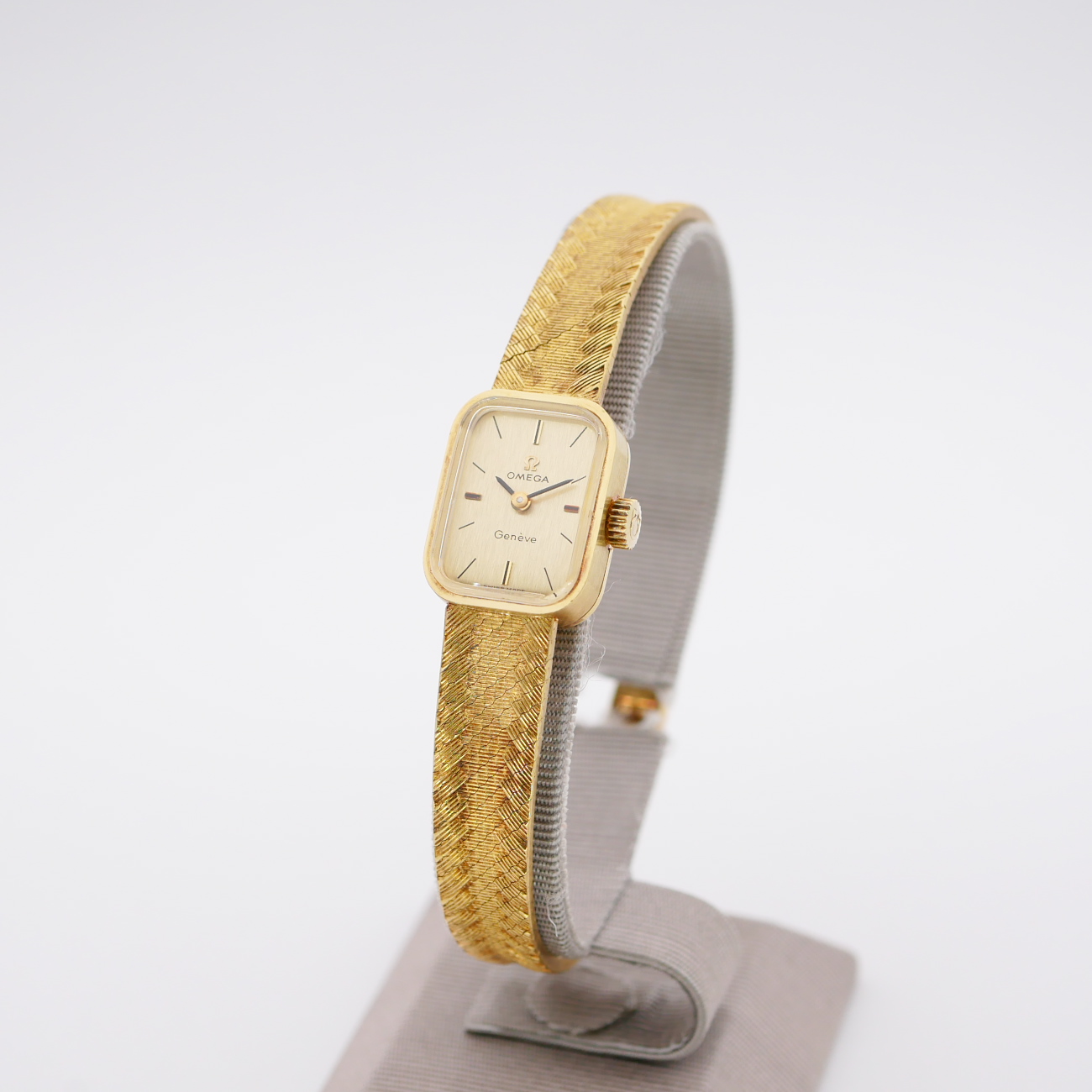 OMEGA GENEVE