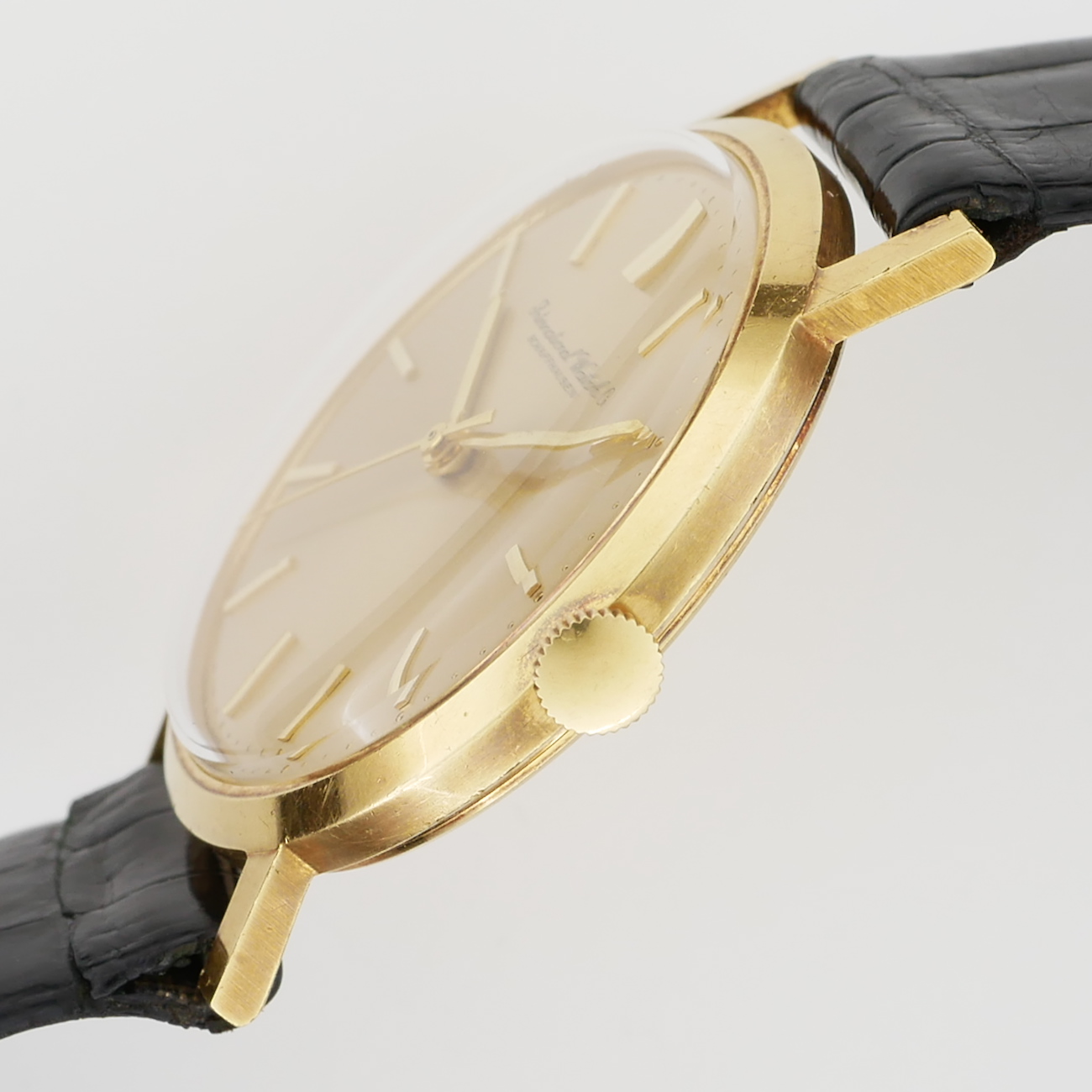 IWC ROUND MODEL