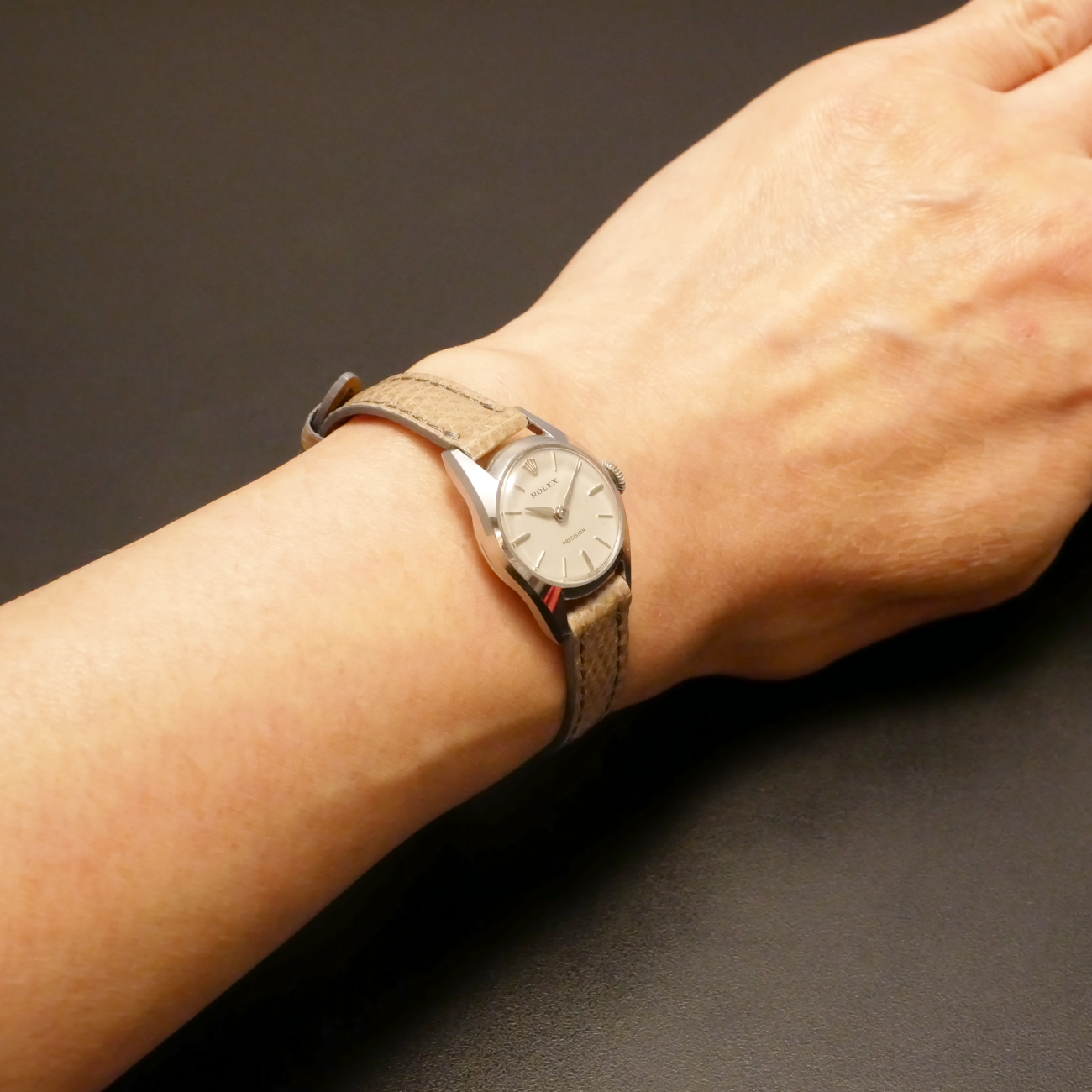 ROLEX ROUND MODEL