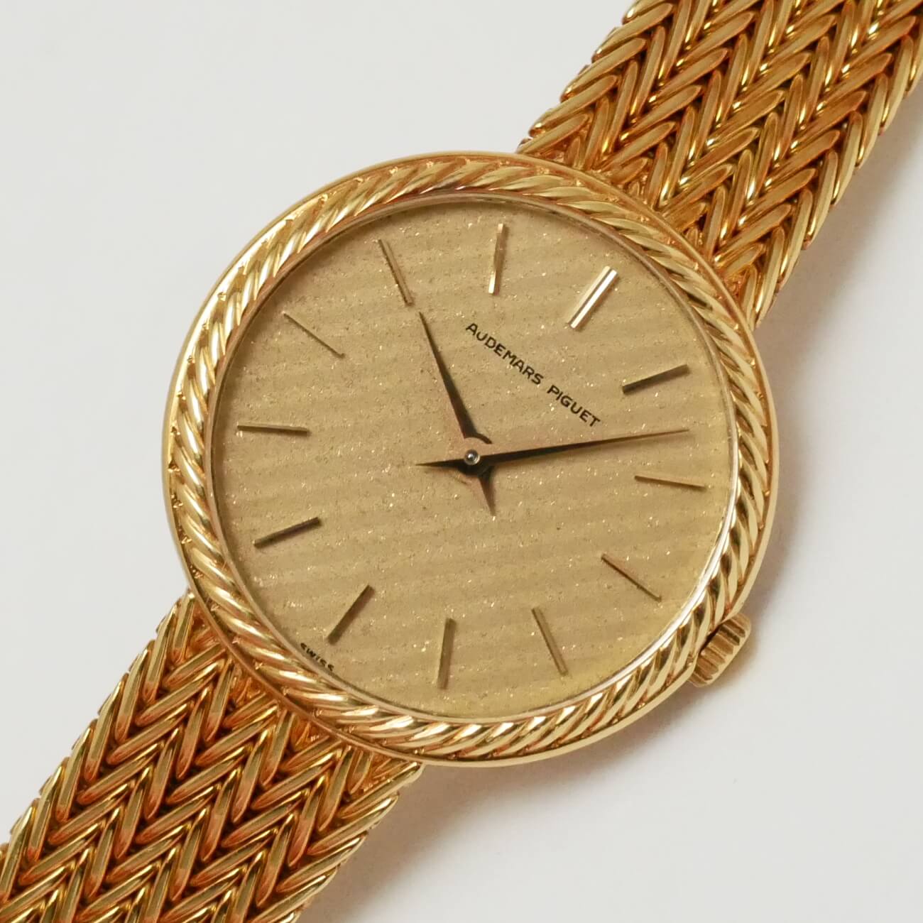 AUDEMARS PIGUET ROUND MODEL