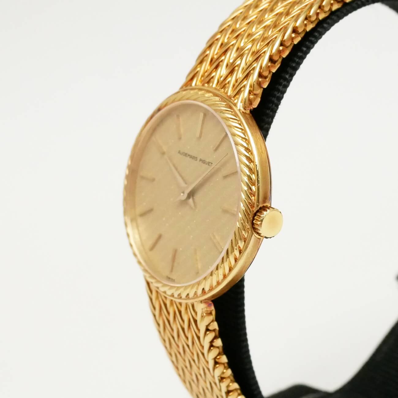 AUDEMARS PIGUET ROUND MODEL